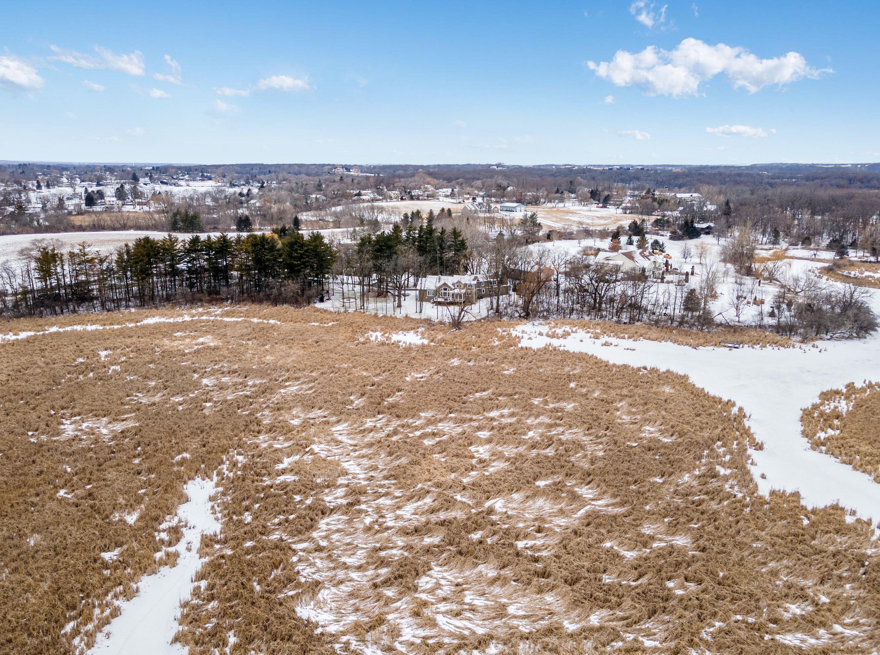 11915 208th Ave, Bristol, WI 53104