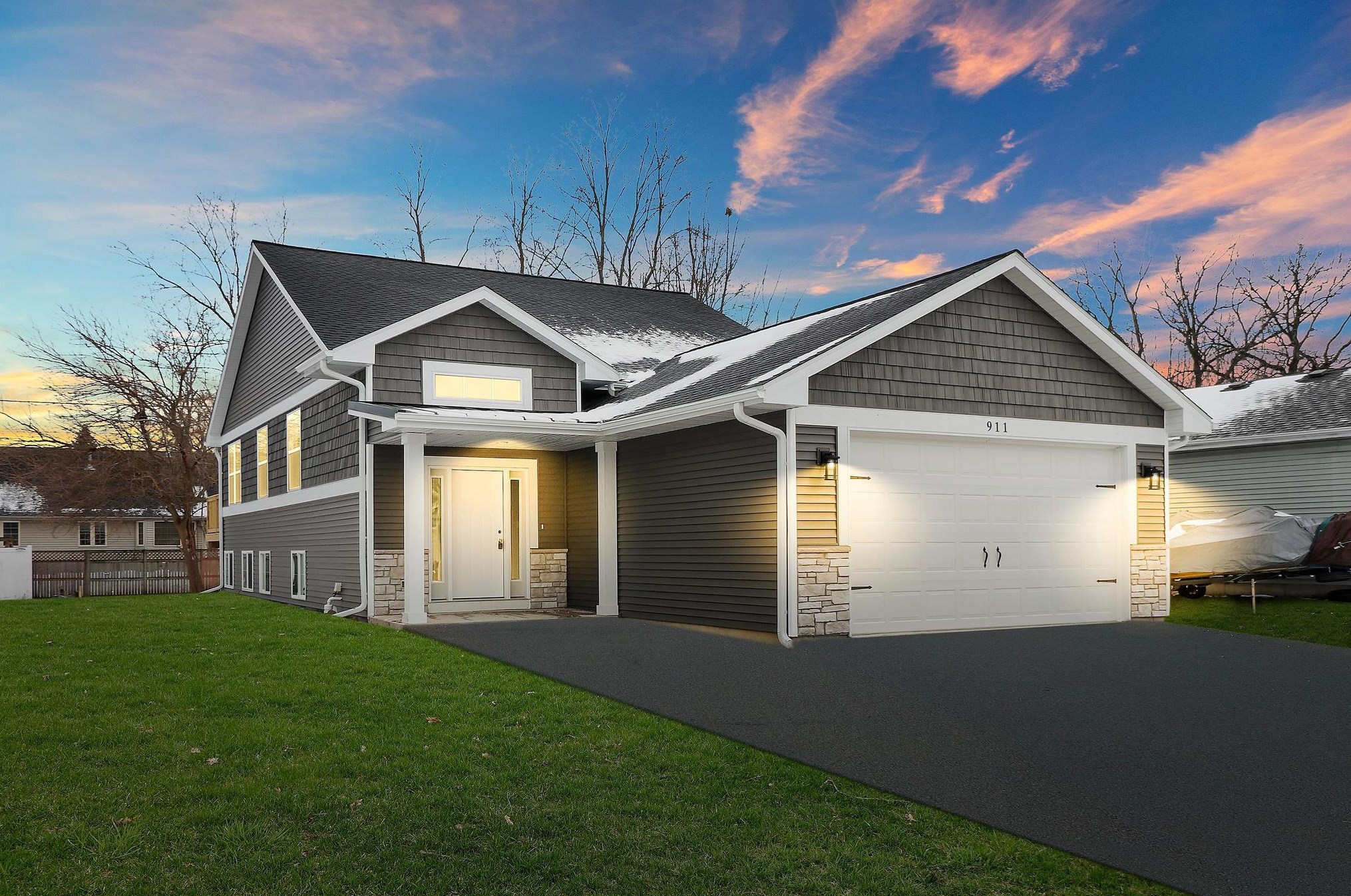 911 92nd St, Kenosha, WI 53158
