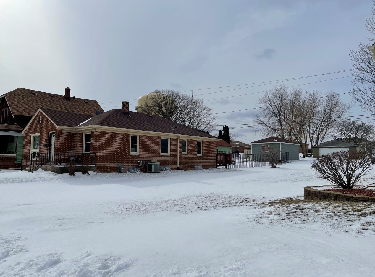 1642 Carlisle Ave, Racine, WI 53404-2613