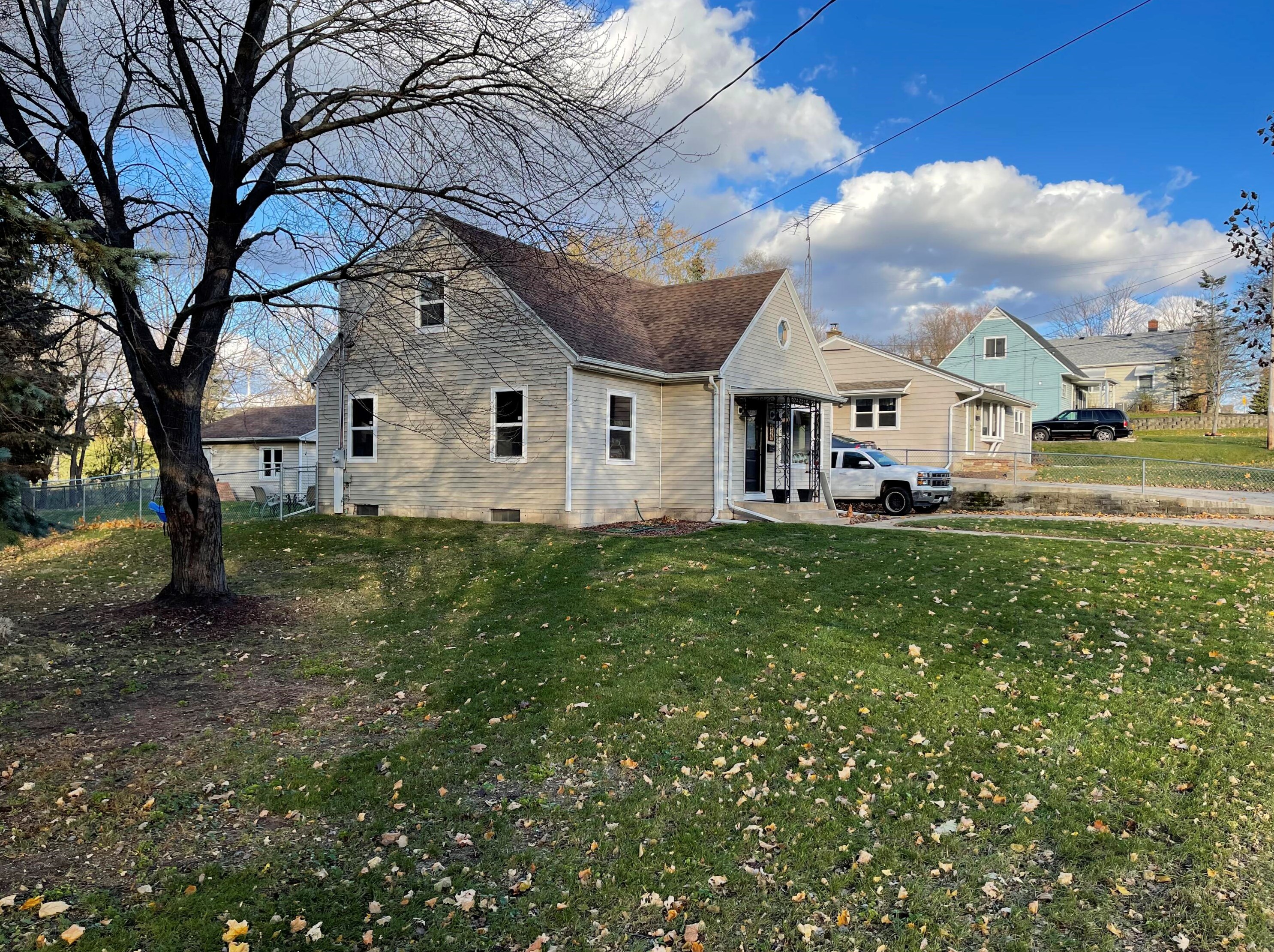 272 Gardner Ave, Lyons, WI 53105-2138