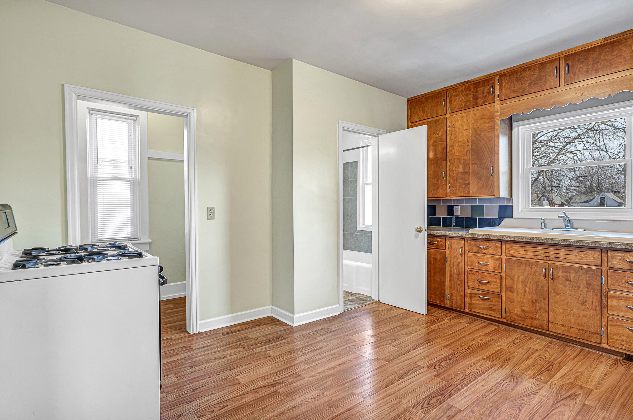 1433 10th St, Sheboygan, WI 53081-5337
