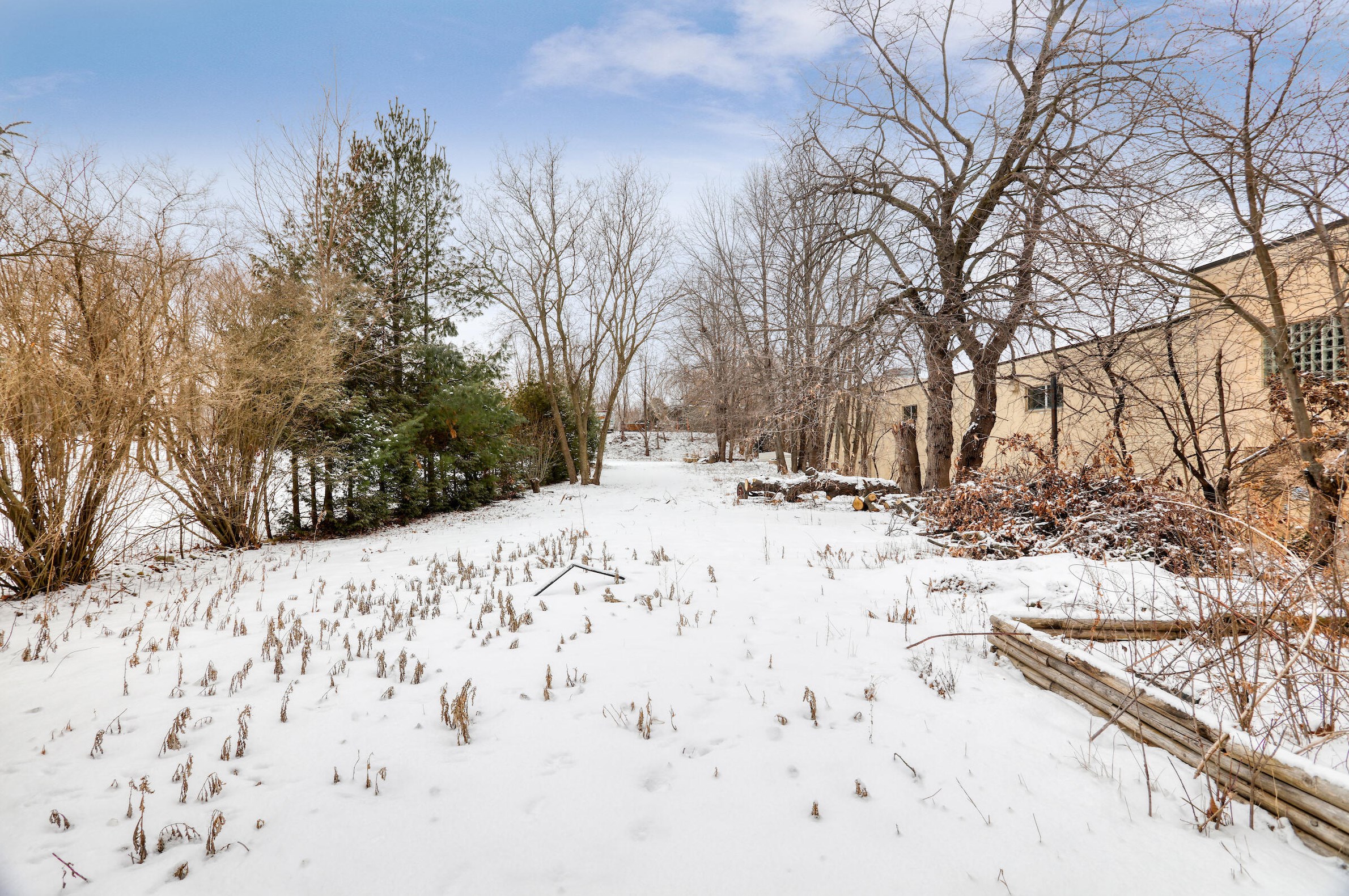 5225 Whitnall Ave, Cudahy WI  53110-1940 exterior
