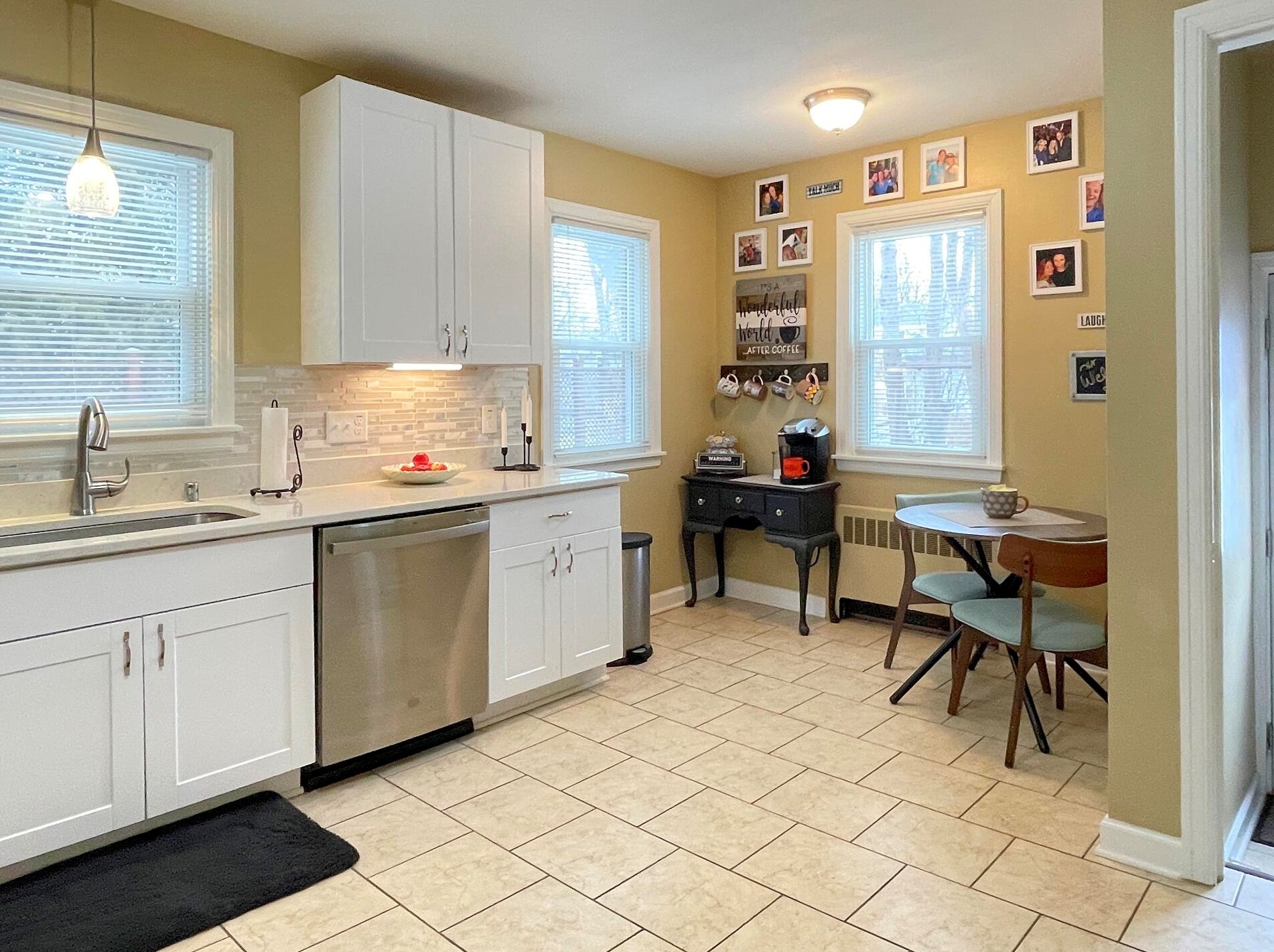 1014 Sycamore Ave, South Milwaukee WI  53172-1342 exterior