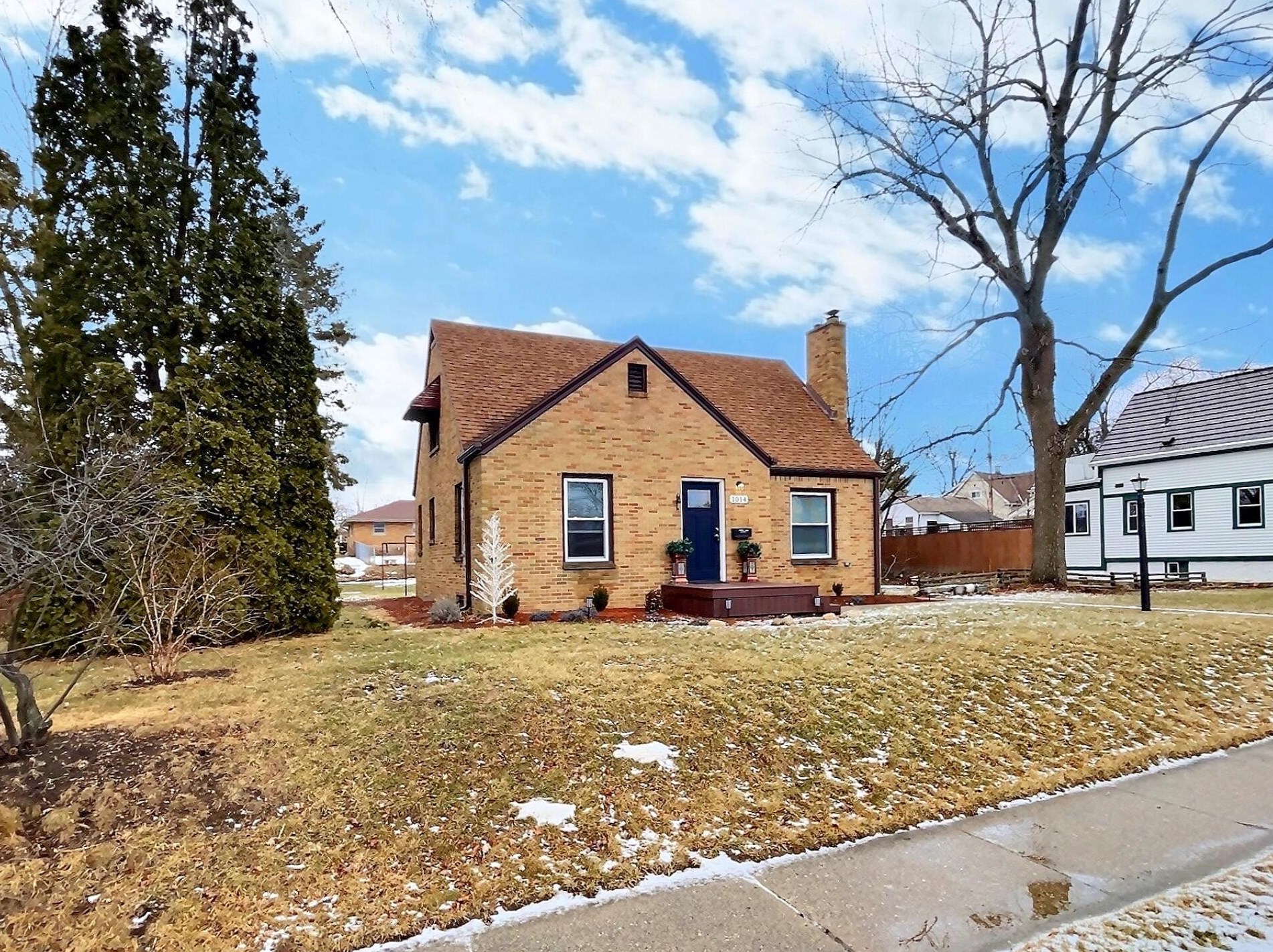 1014 Sycamore Ave, South Milwaukee, WI 53172