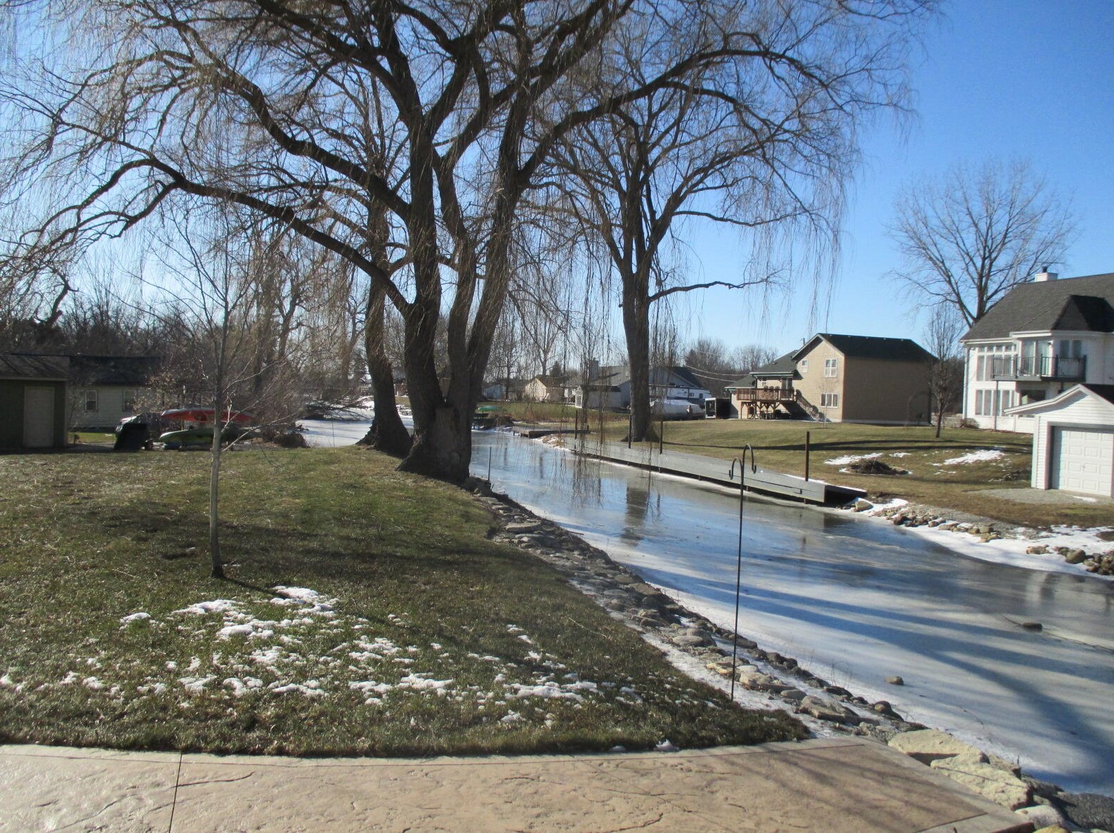 8706 Sadler Dr, Waterford, WI 53185