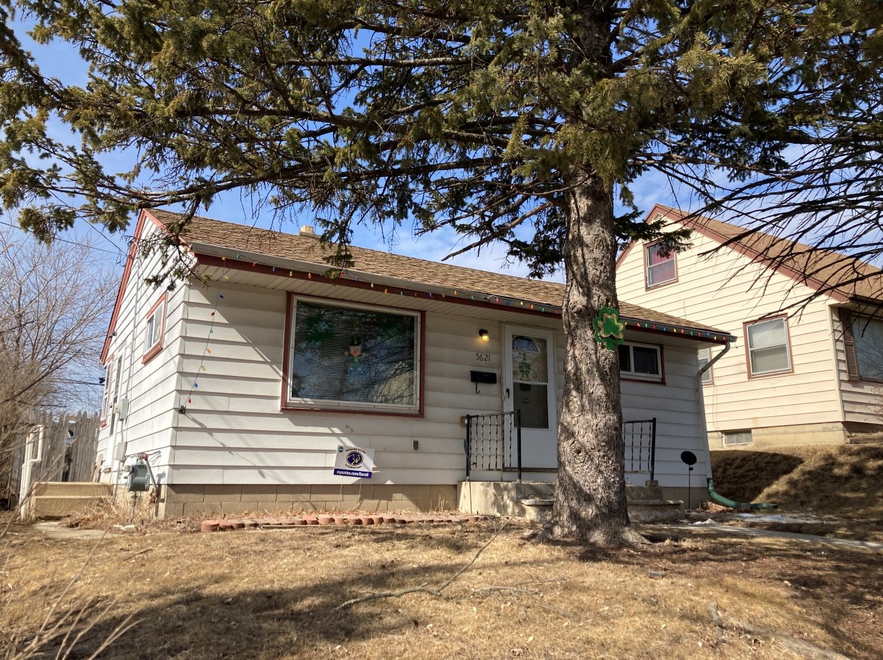 5621 N 72nd St, Milwaukee, WI 53218
