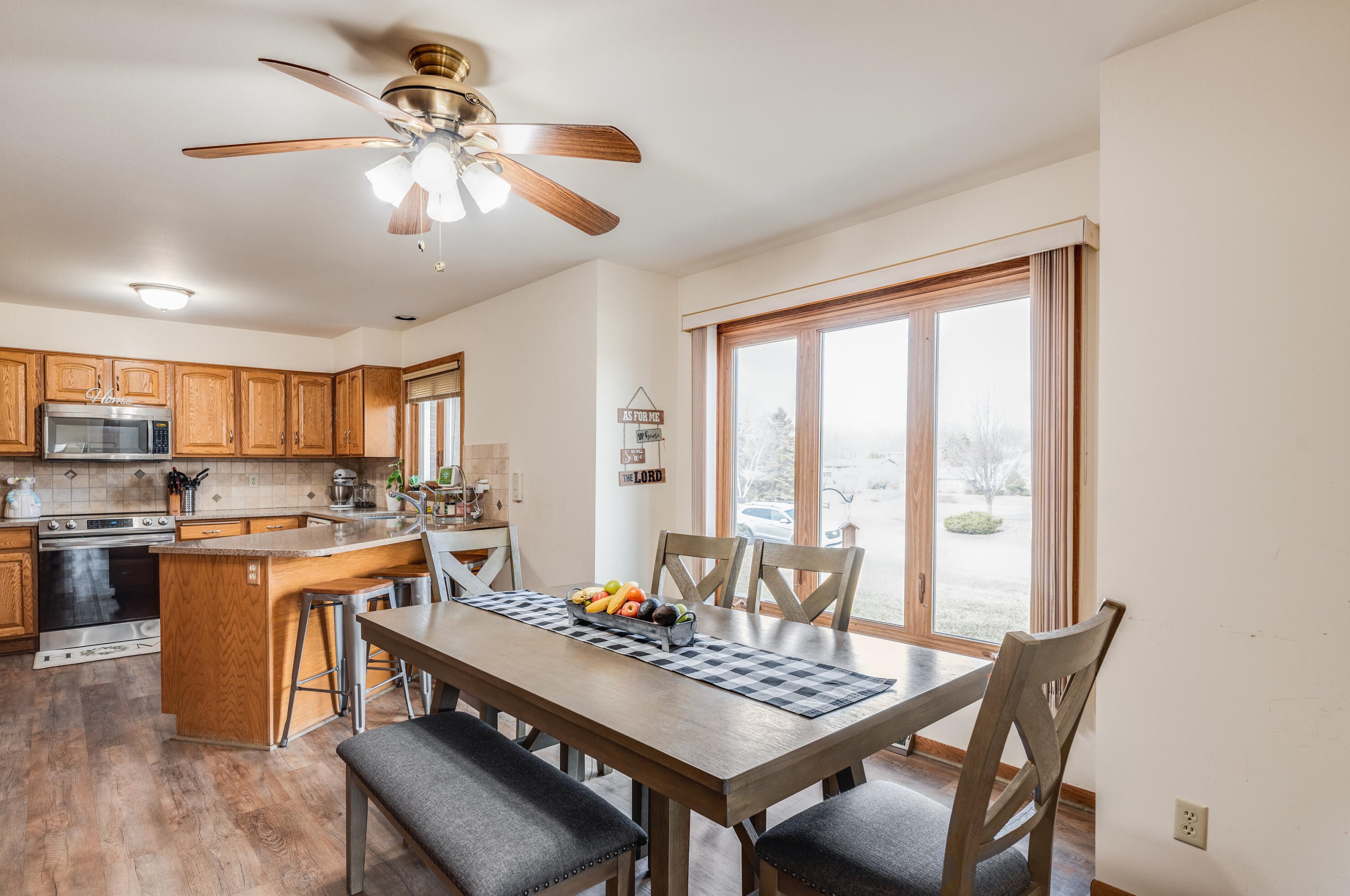 5601 Palisades Ct, Racine, WI 53403-9782