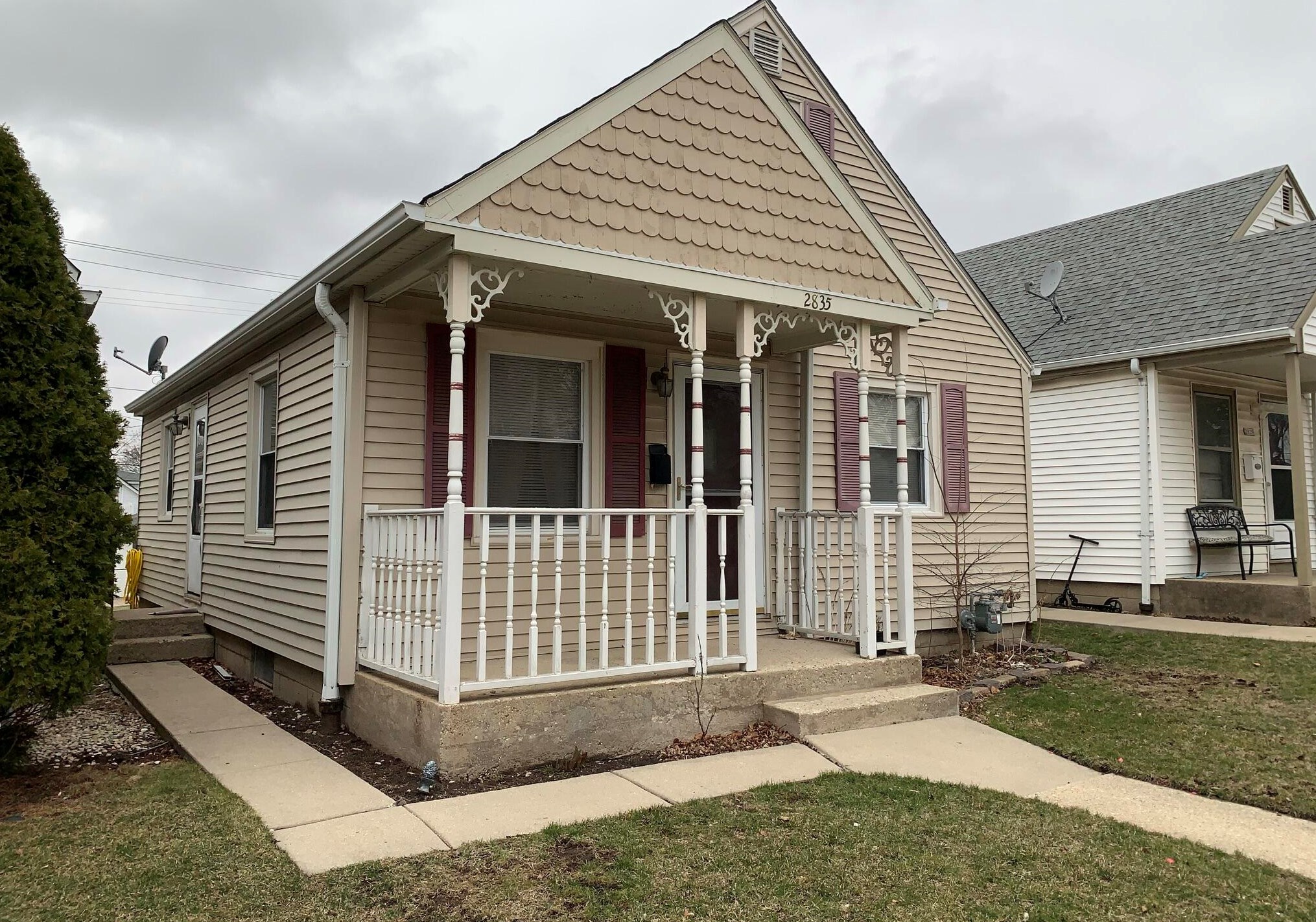 2835 33rd St, Milwaukee, WI 53215-3618