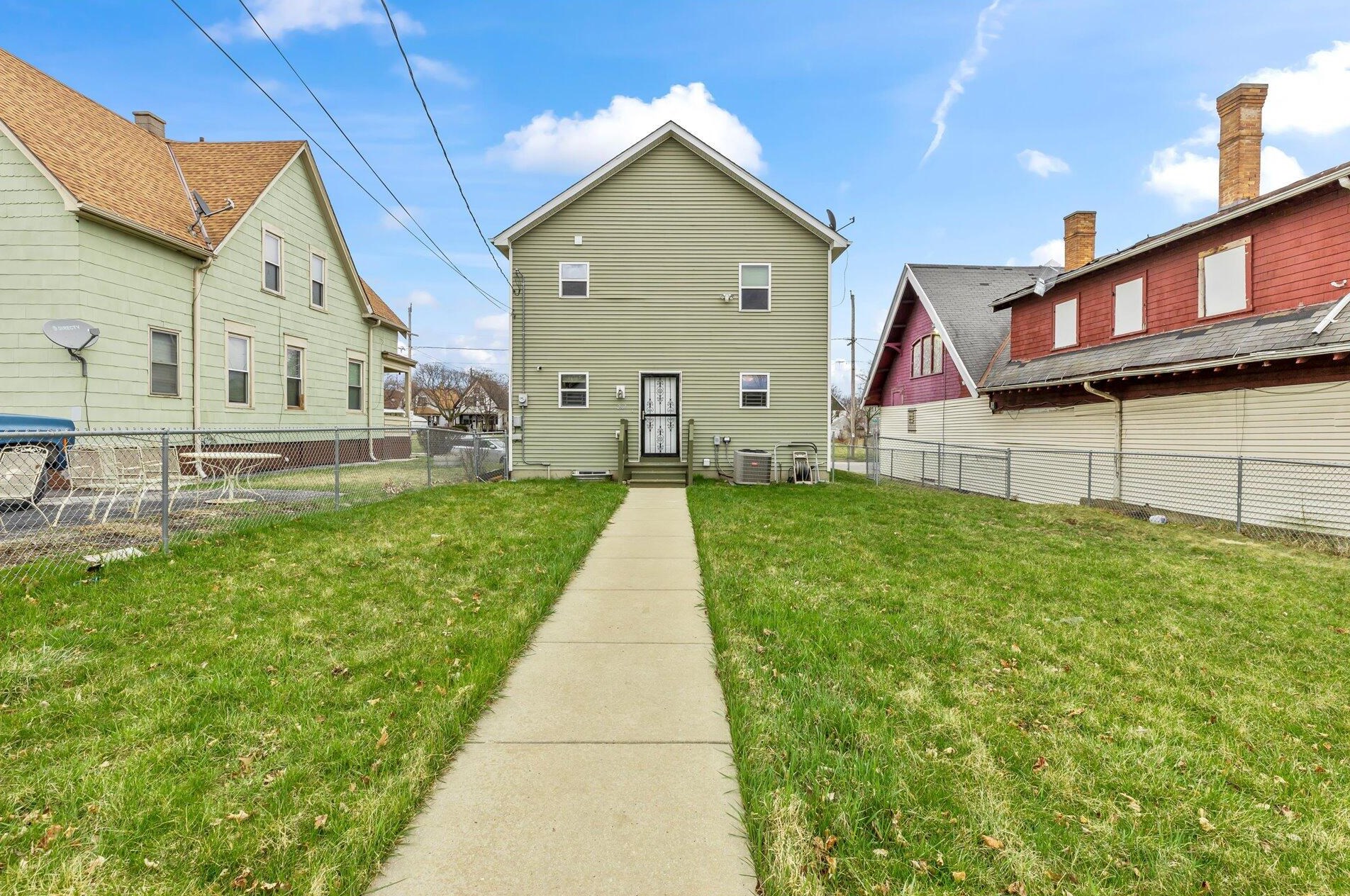 2807 N 20th St, Milwaukee, WI 53215