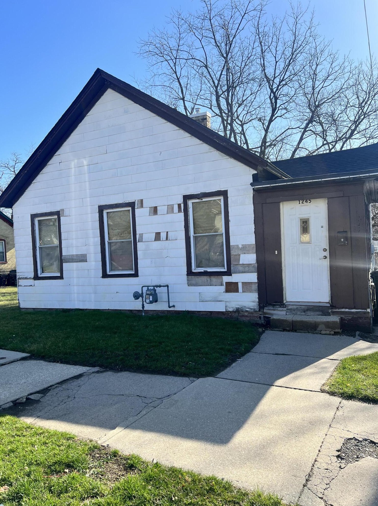 1245 Dr Martin Luther King Dr, Racine, WI 53404