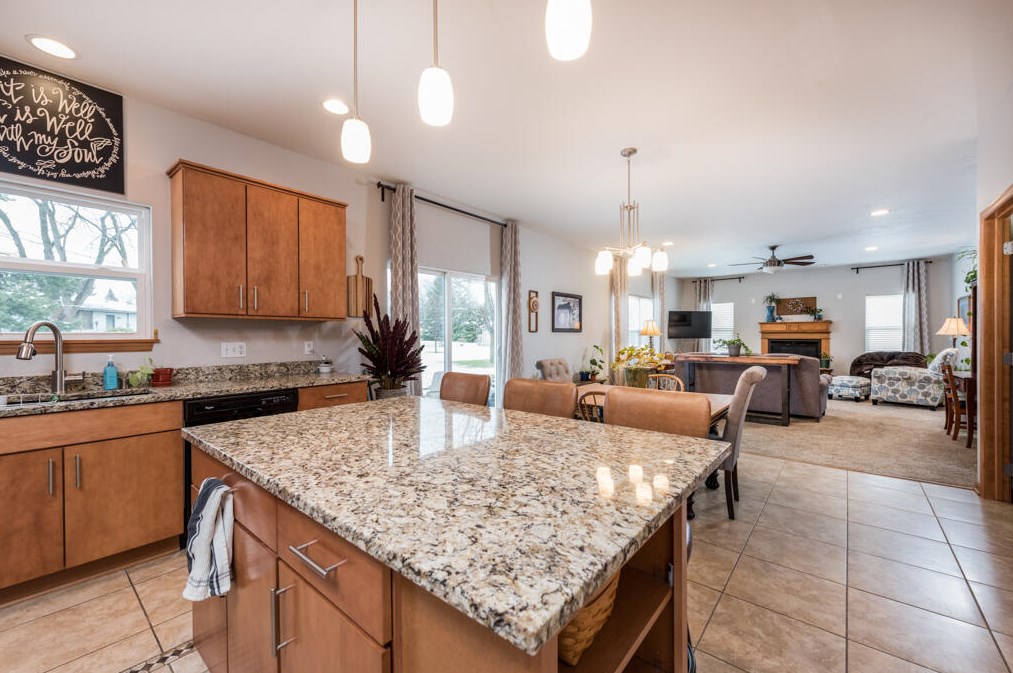 1259 Round Table Dr, Racine, WI 53406-2498