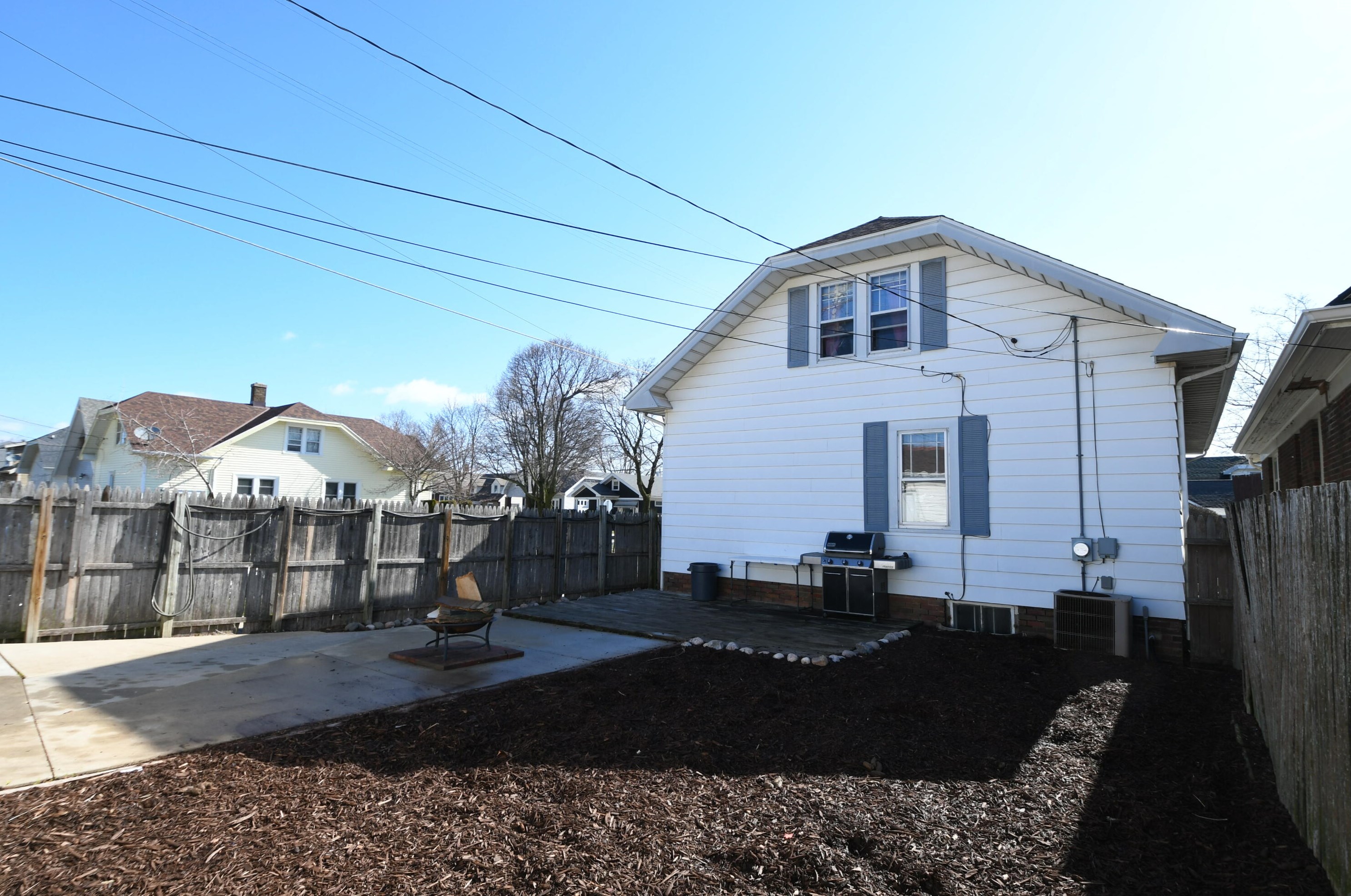 2428 Charles St, Racine, WI 53402-4310