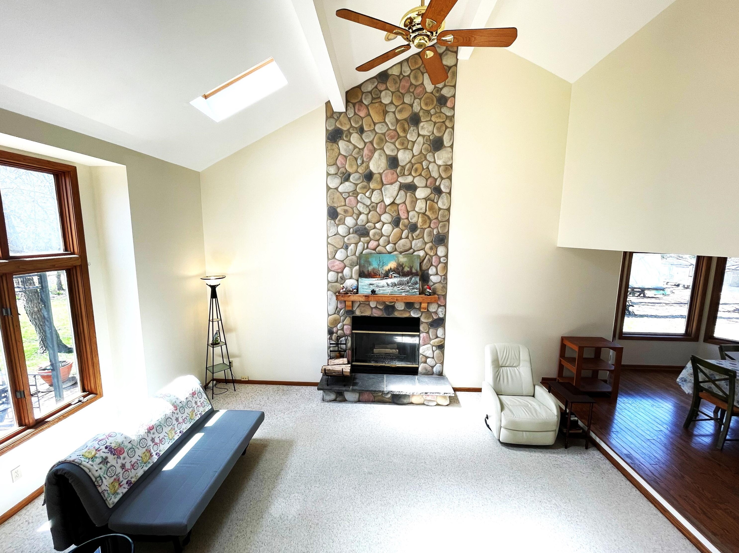 3954 Elm Rd, Oak Creek, WI 53154-6622