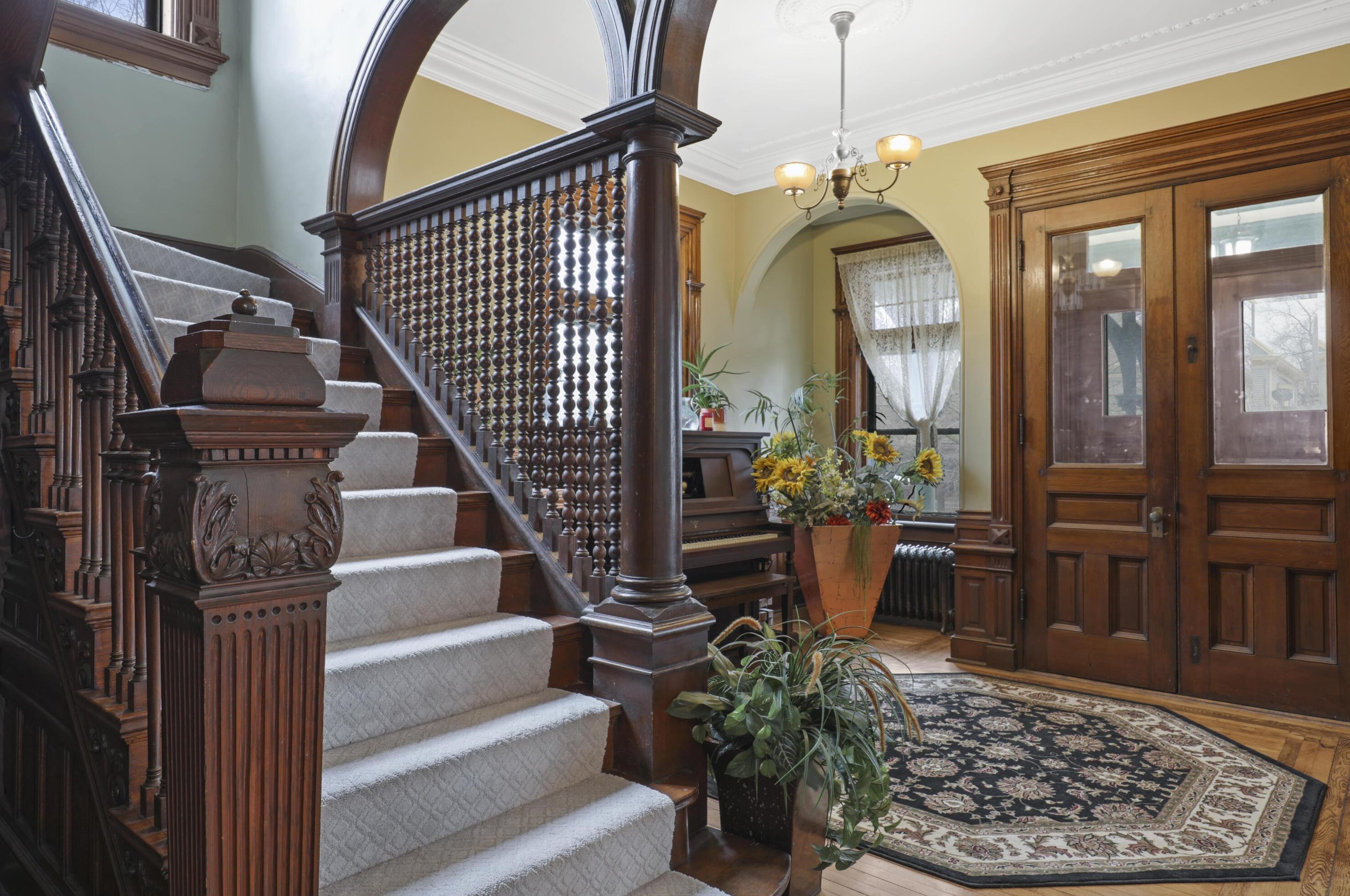 2126 Juneau Ave, Milwaukee WI 53233-1119 exterior