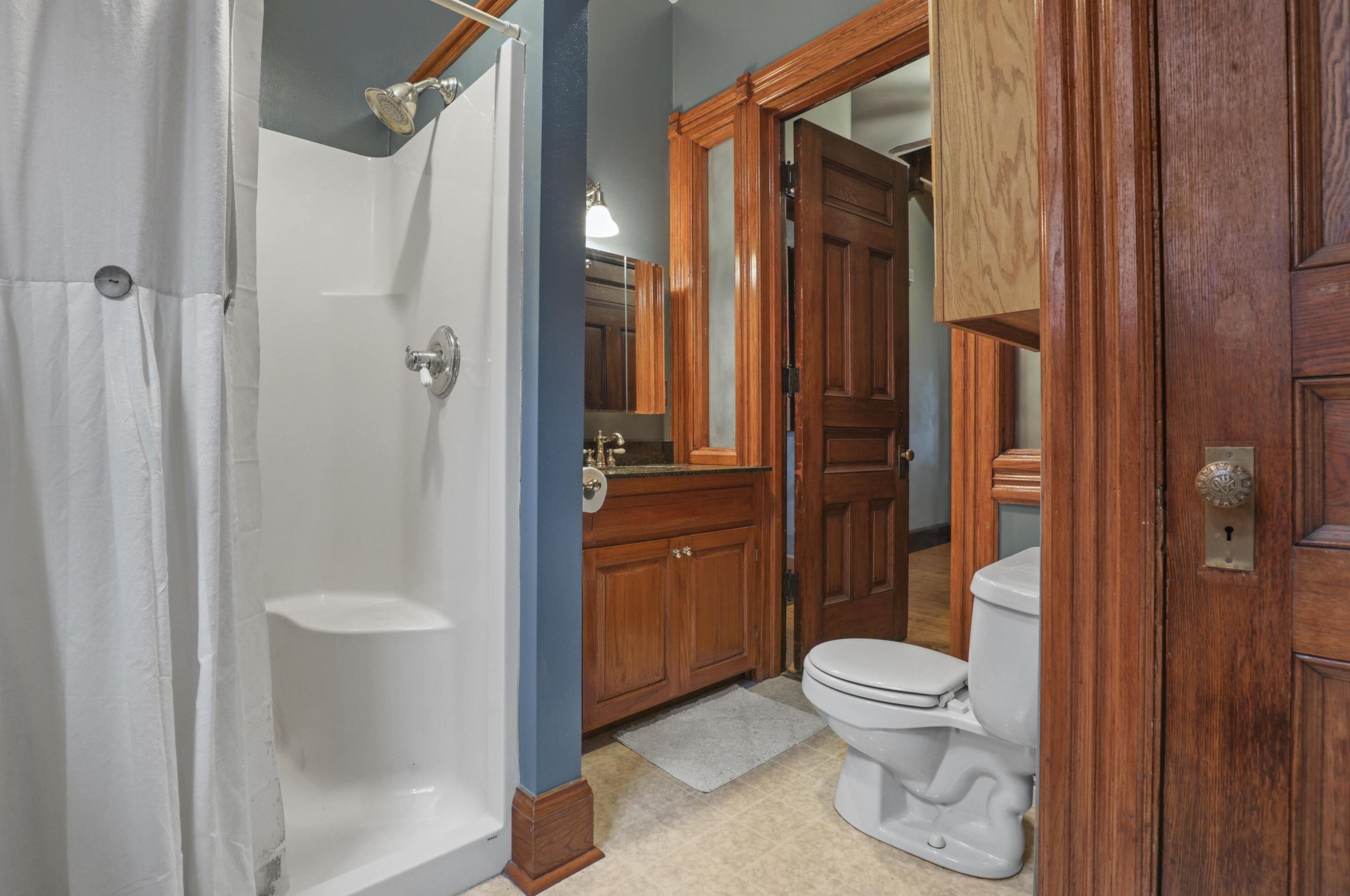 2126 Juneau Ave, Milwaukee WI 53233-1119 exterior