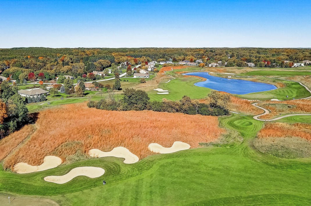 194 Crooked Stick Pass, North Prairie, WI 53153