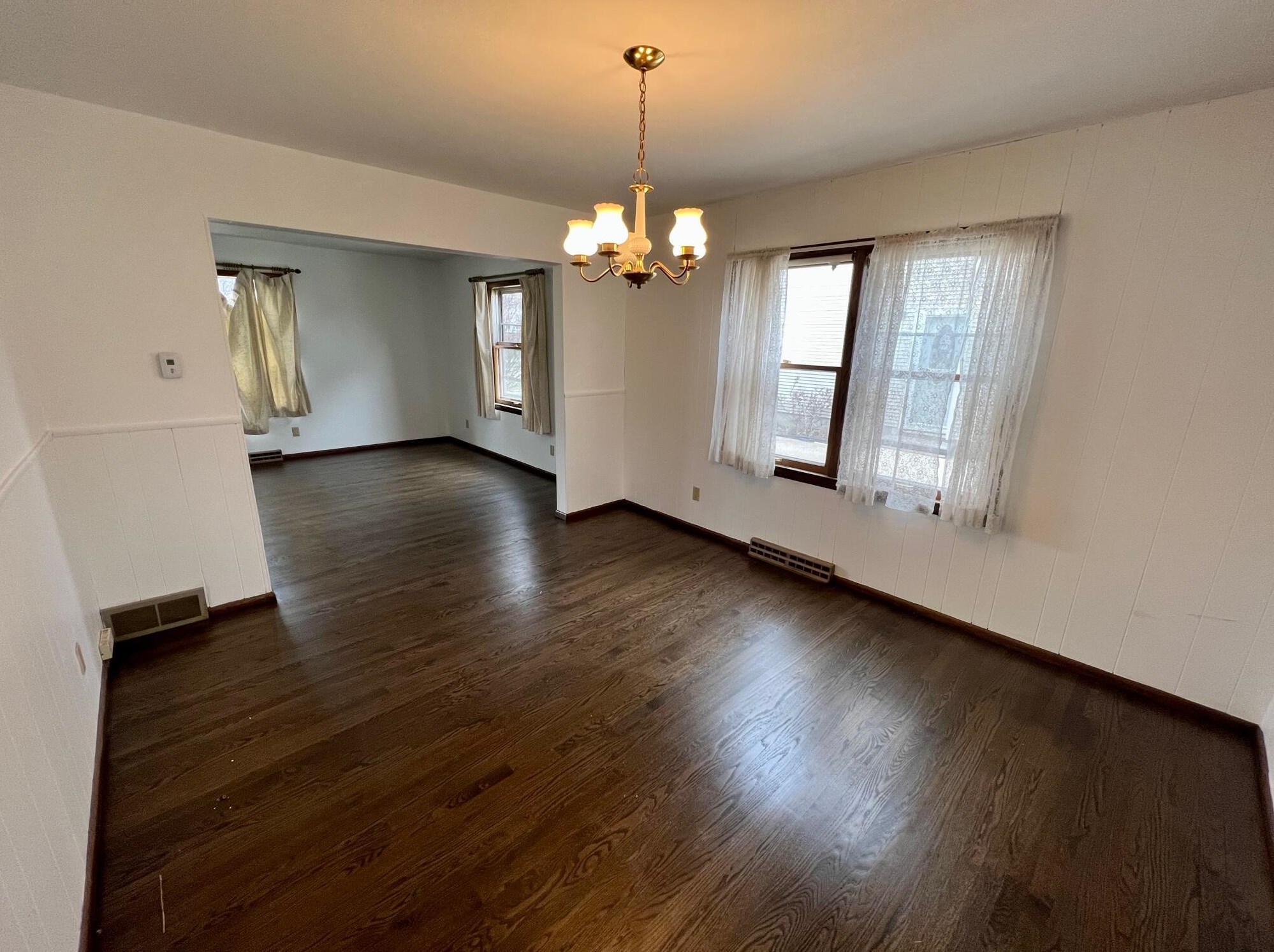 4868 22nd St, Milwaukee WI  53209-5627 exterior