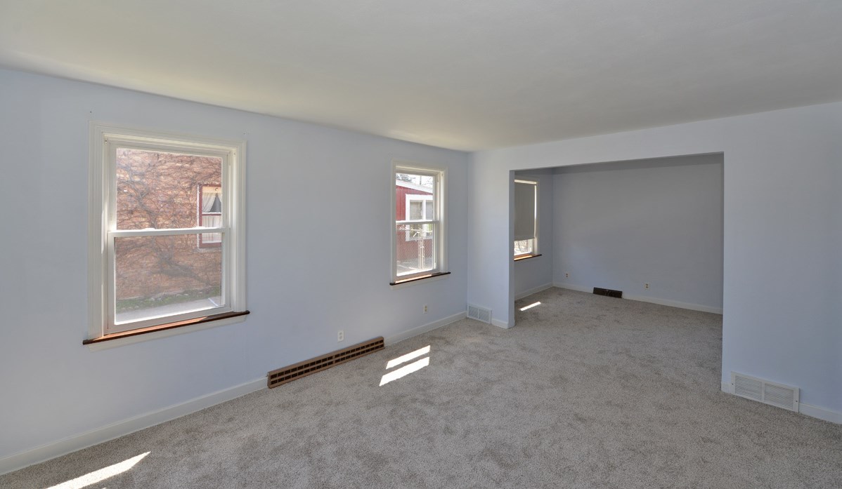 2325 Gilson St, Racine, WI 53403-3009