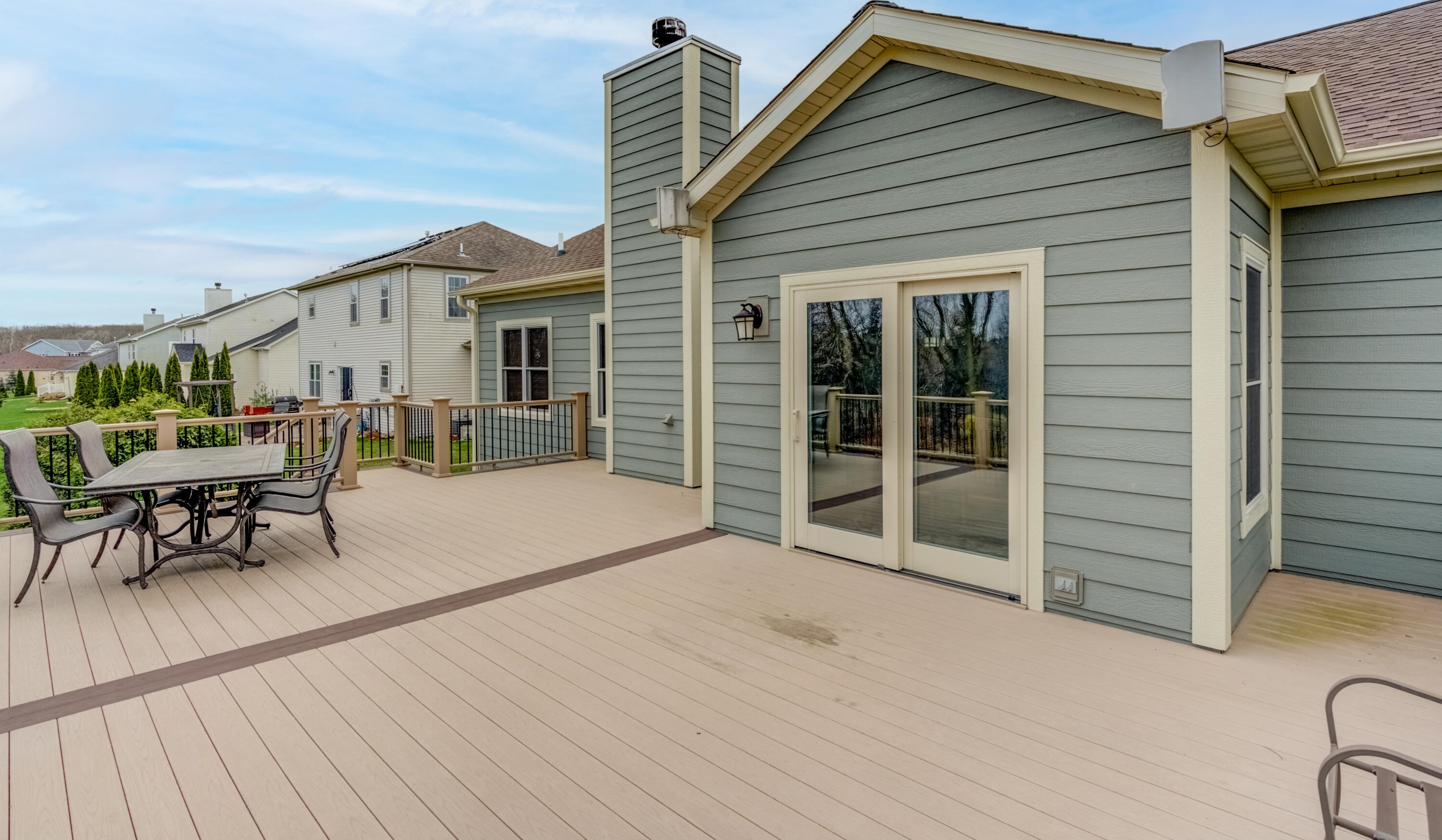 1148 Knollwood Dr, Grafton, WI 53024-9484