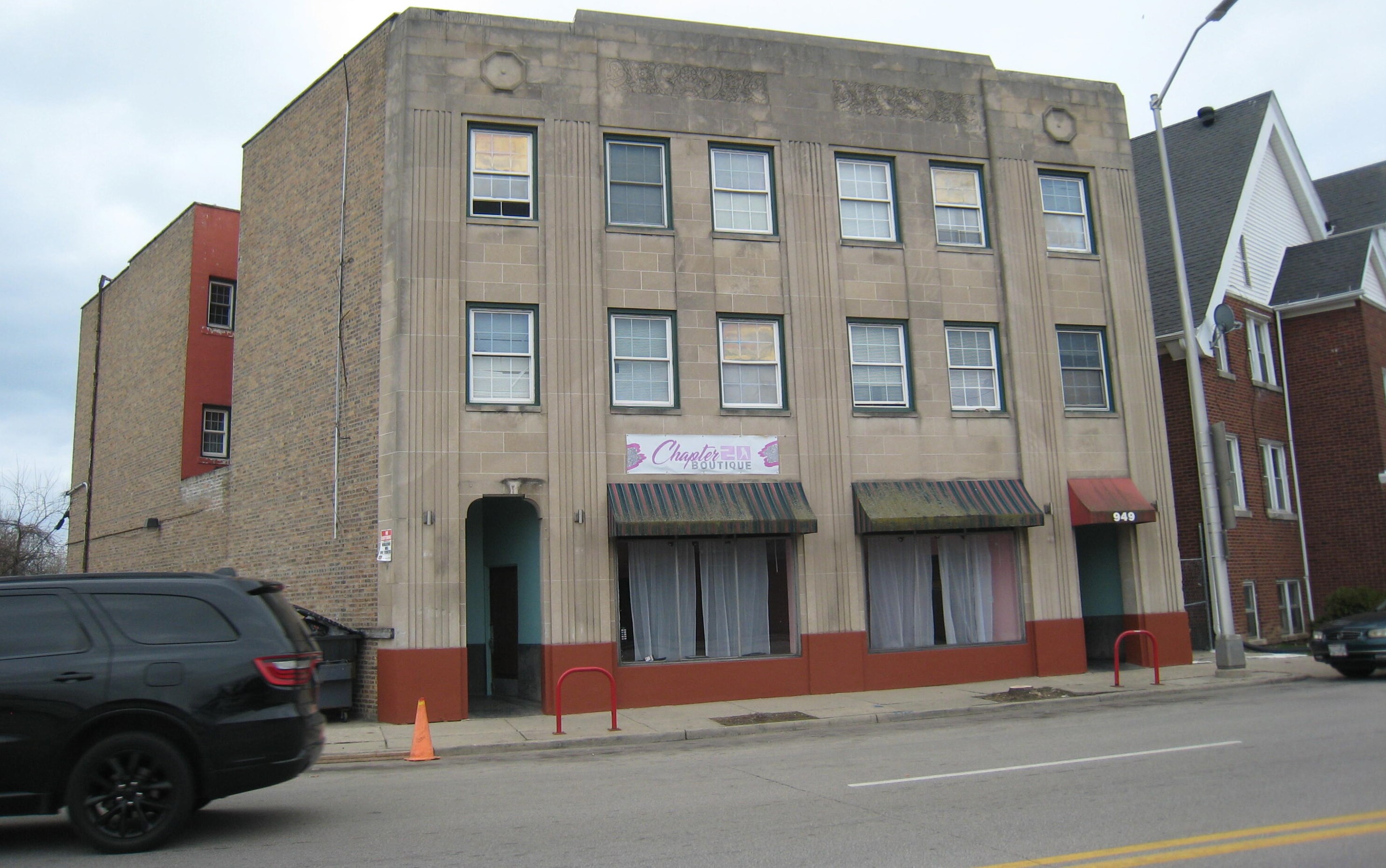949 Washington Ave, Racine, WI 53403-1358
