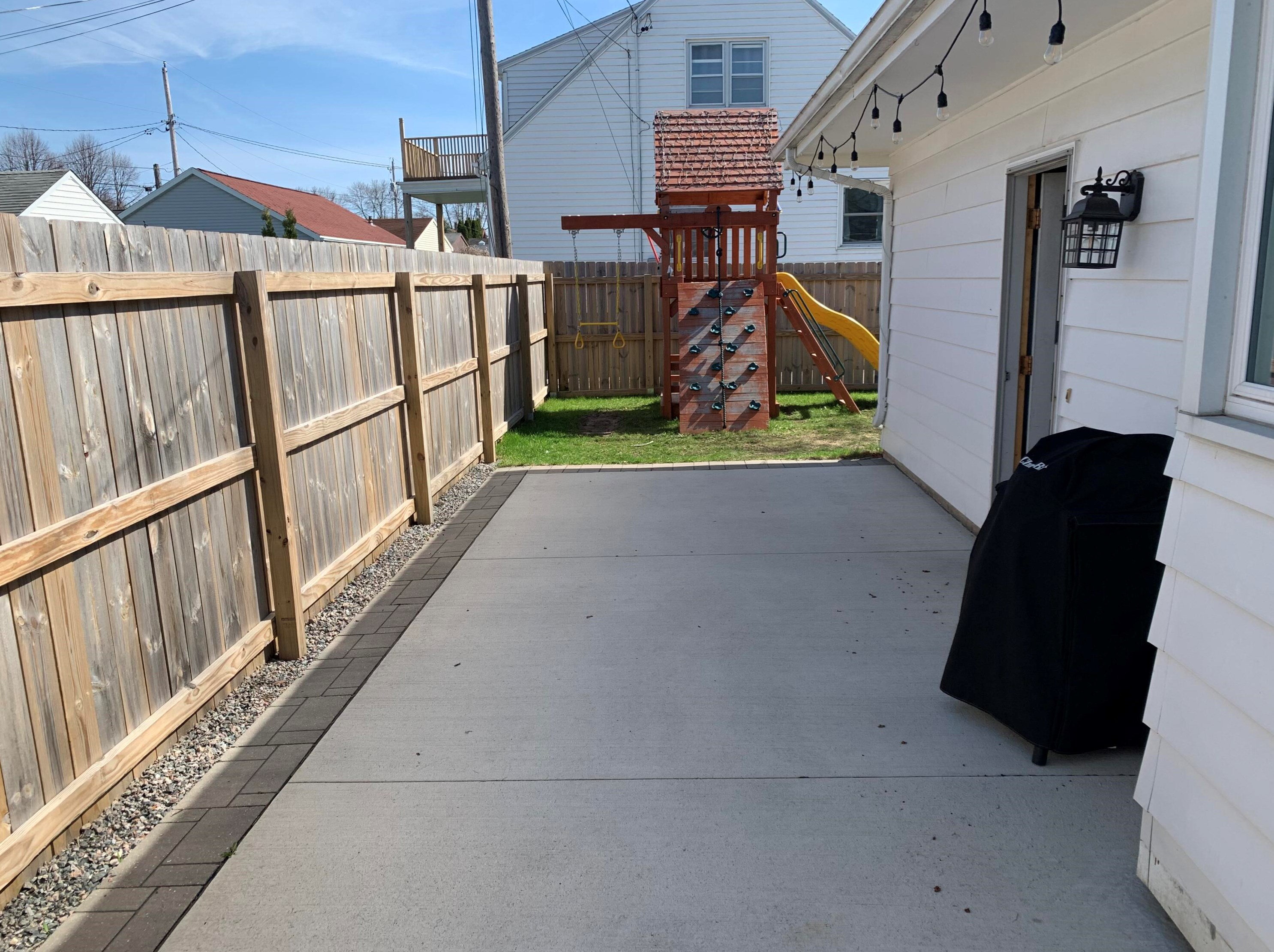 2611 Elizabeth St, Sheboygan, WI 53083-4747