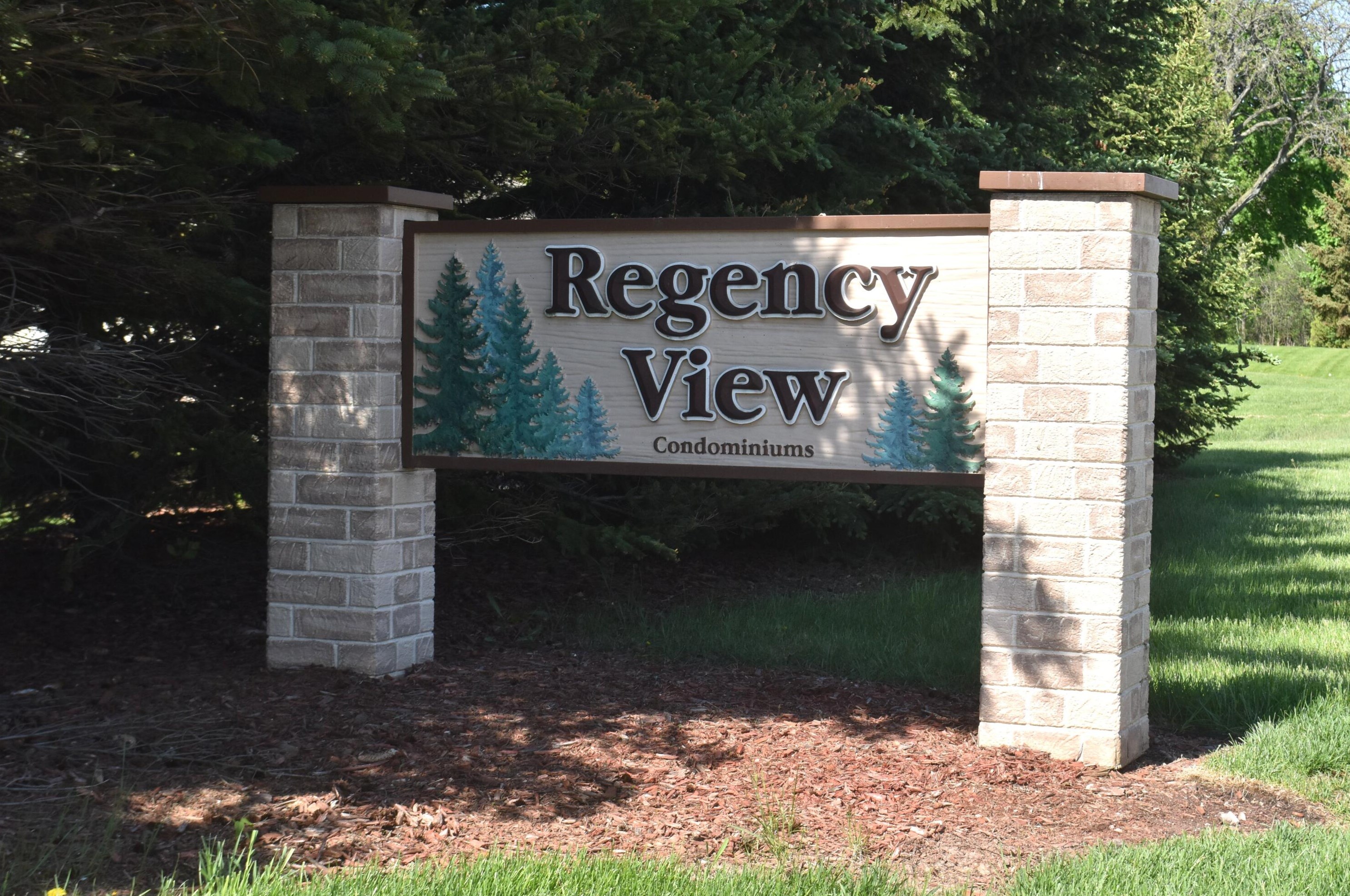 3016 Meyer Ct, Racine WI  53406-5488 exterior