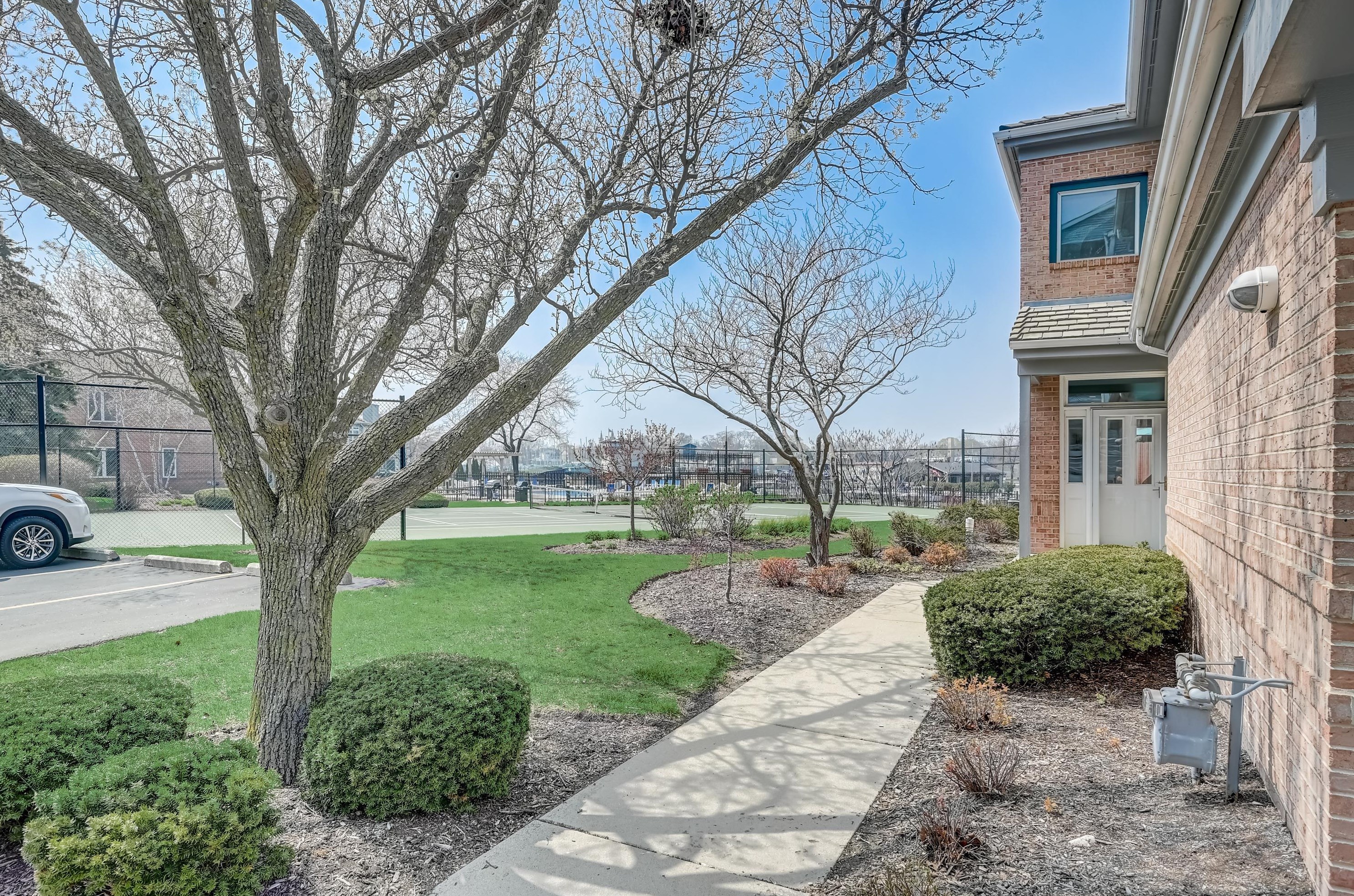 44 Harborview Dr, Racine, WI 53403-1098