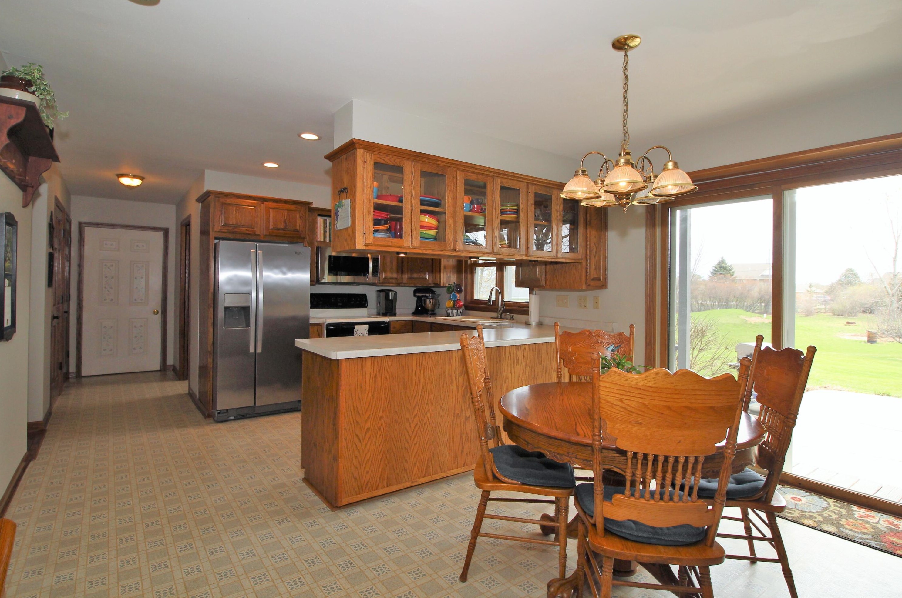1439 Hickory Ct, Grafton, WI 53024-1184