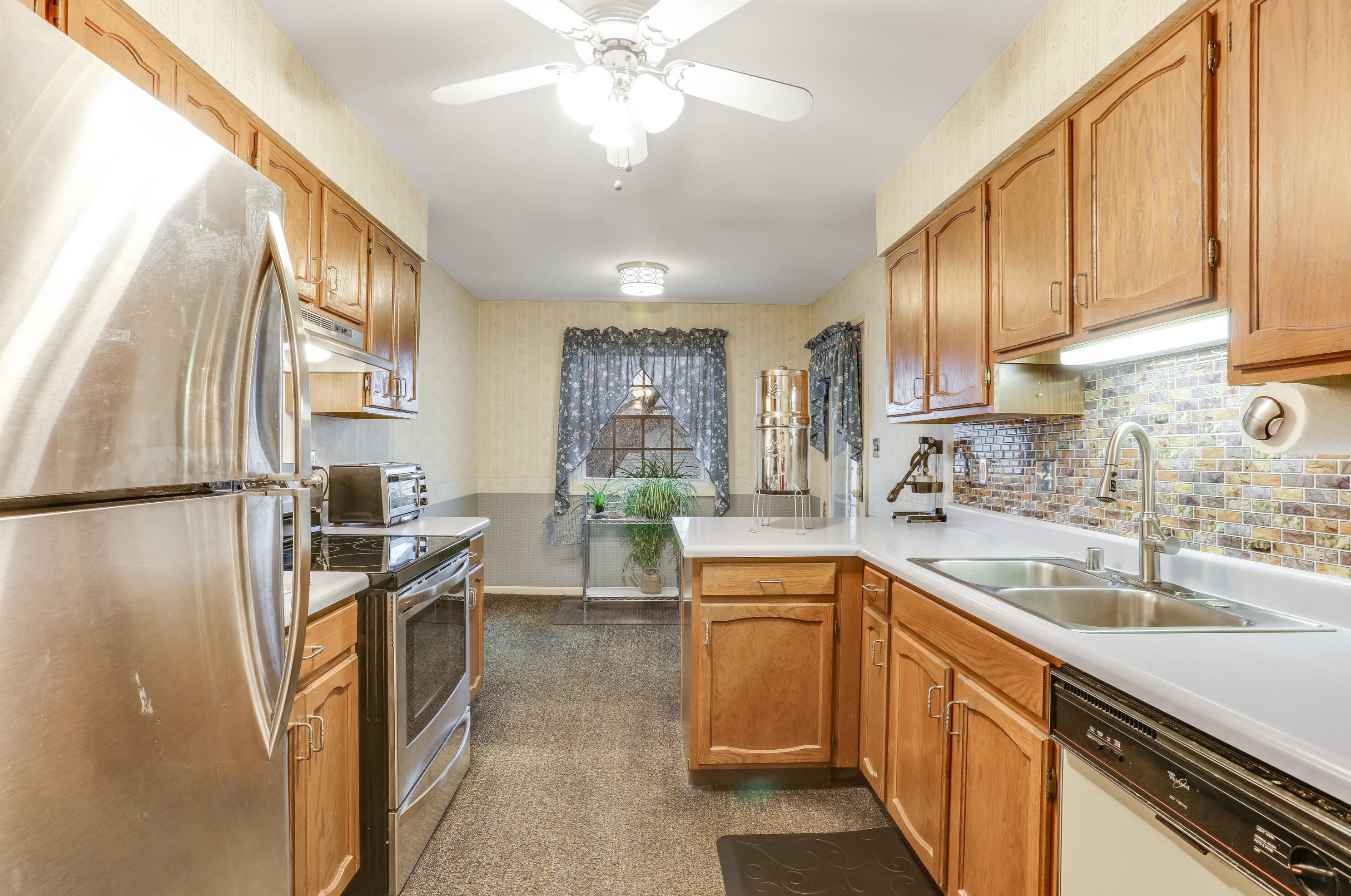 8071 41st Ave, Kenosha, WI 53142