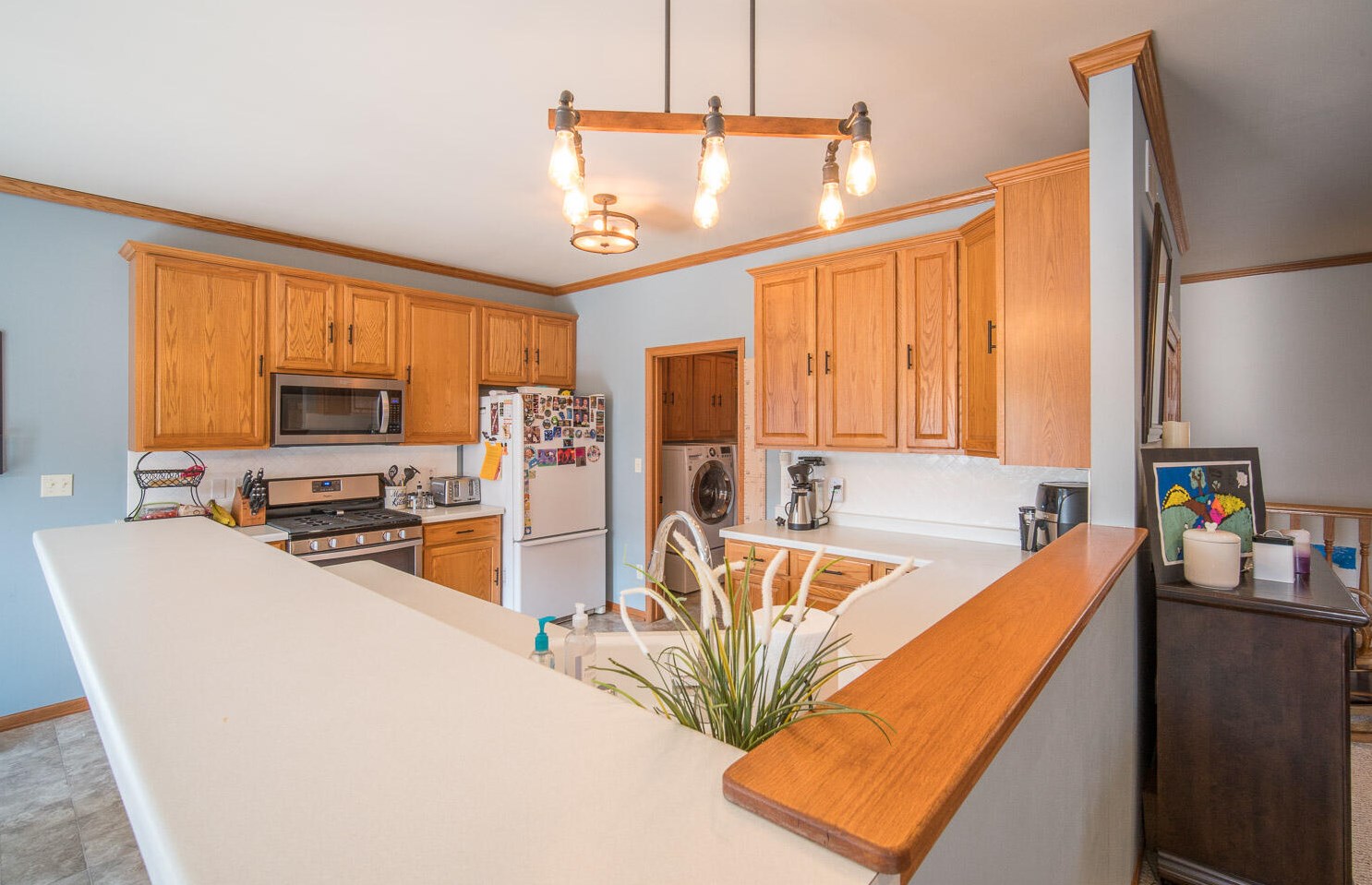 1175 Knollwood Dr, Grafton, WI 53024-9484