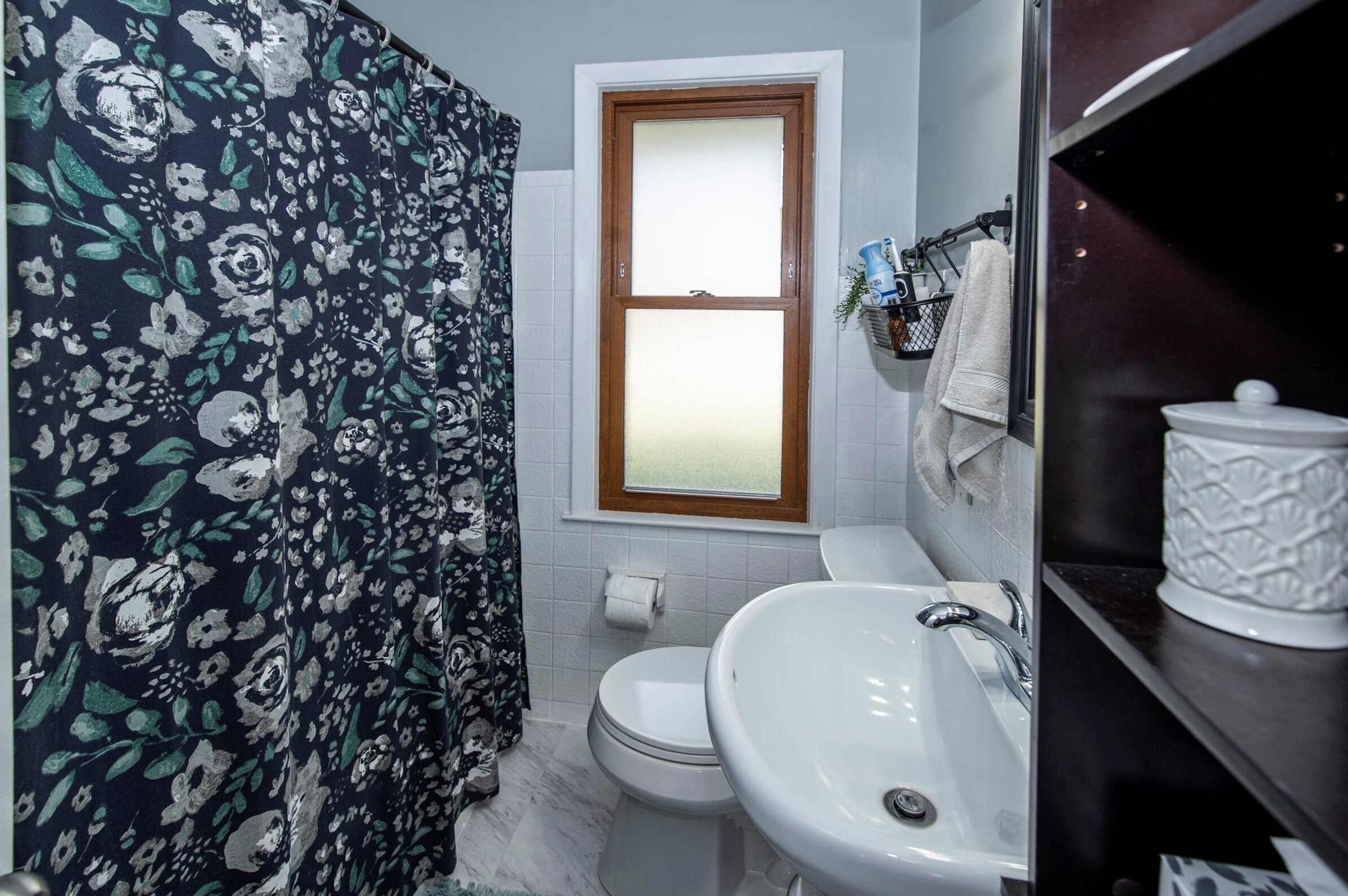 3842 84, Milwaukee WI 53228-1706 exterior