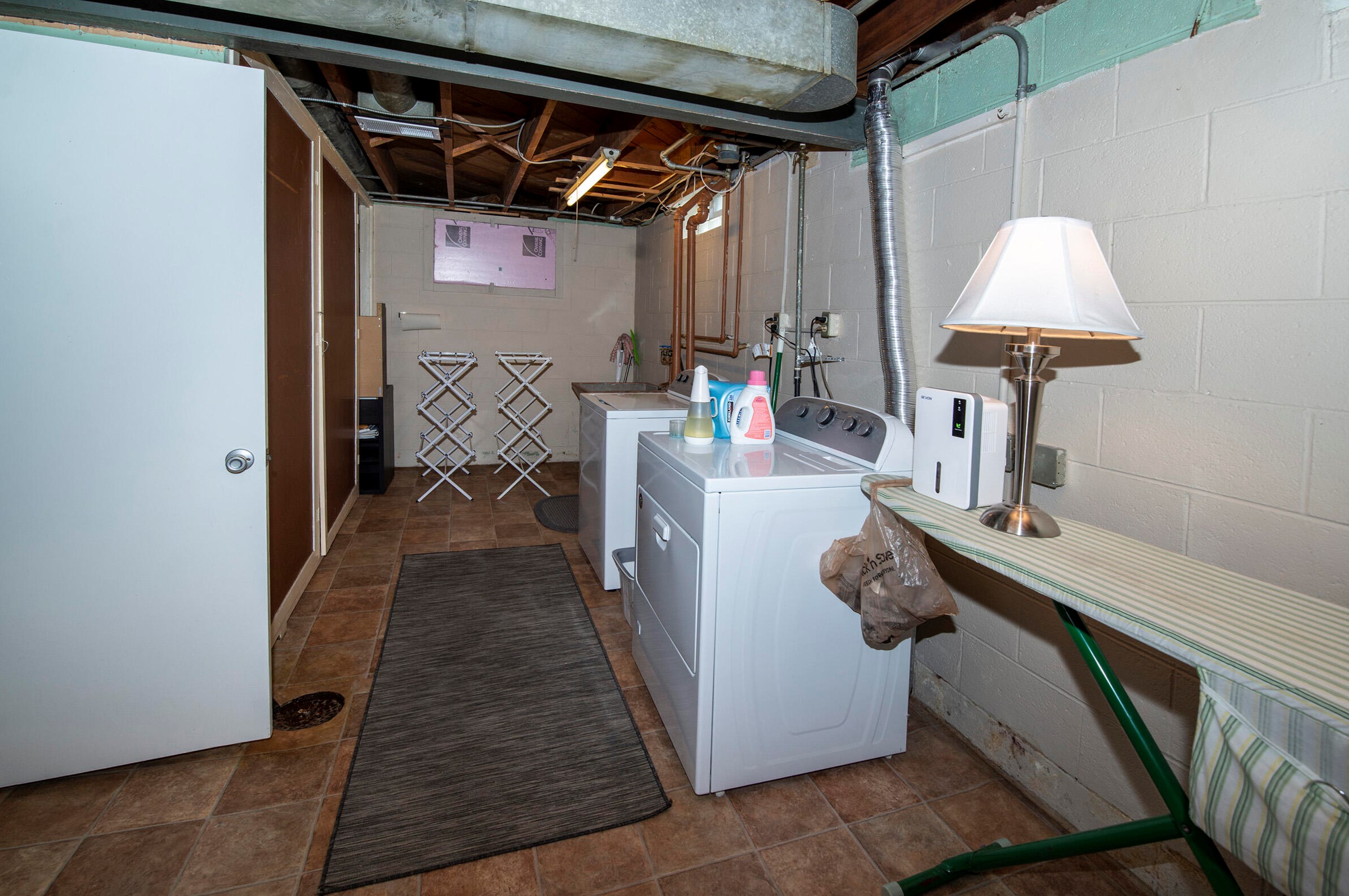 3842 84, Milwaukee WI 53228-1706 exterior