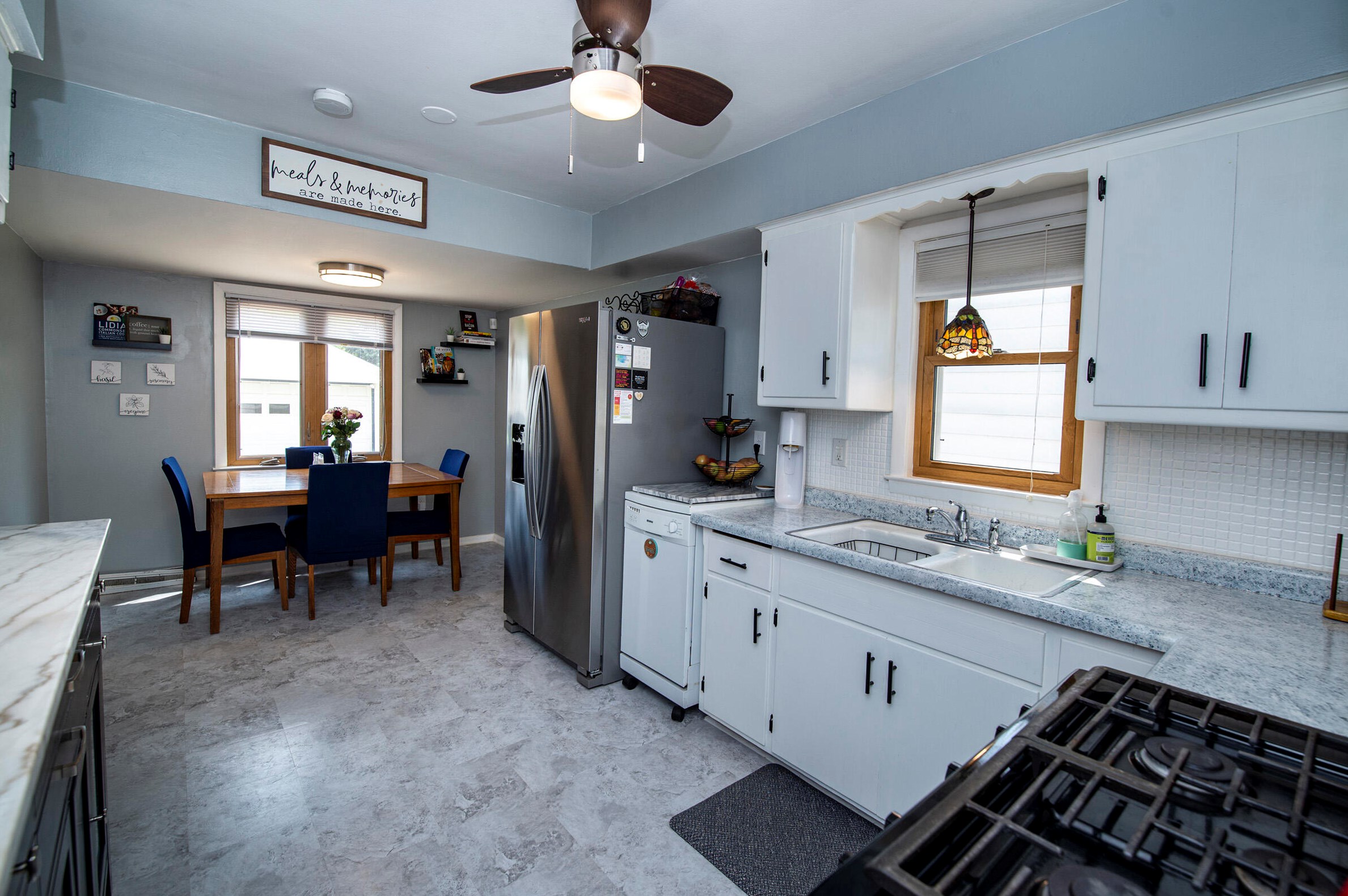 3842 84, Milwaukee WI 53228-1706 exterior