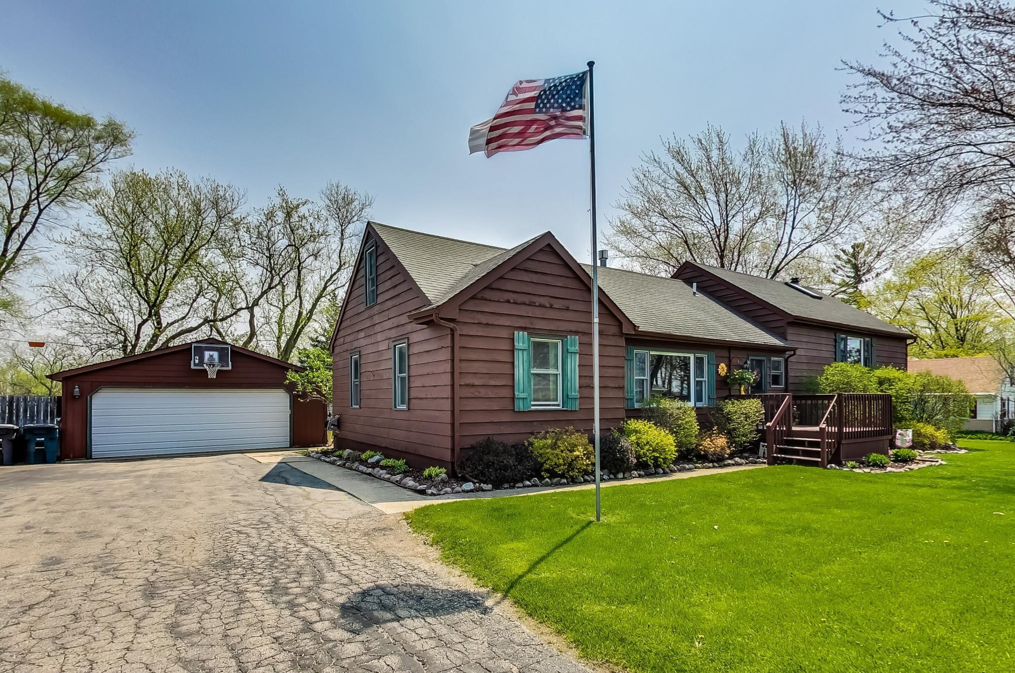 7609 242nd Ave, Paddock Lake, WI 53168-9452