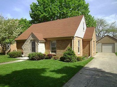 826 Kingston Ave, Racine, WI 53402-4049