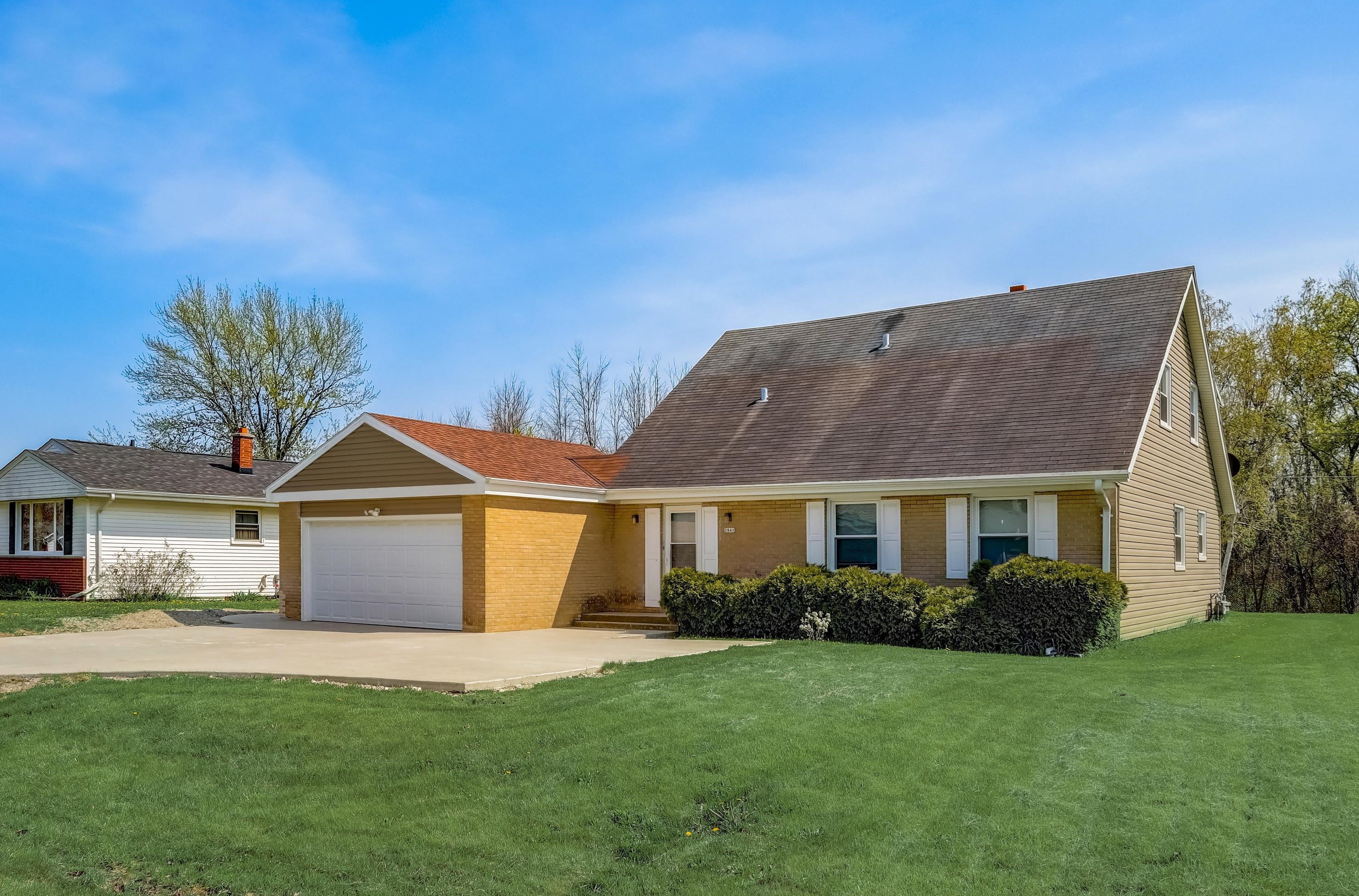 2841 Santa Fe Trl, Racine, WI 53404-1437