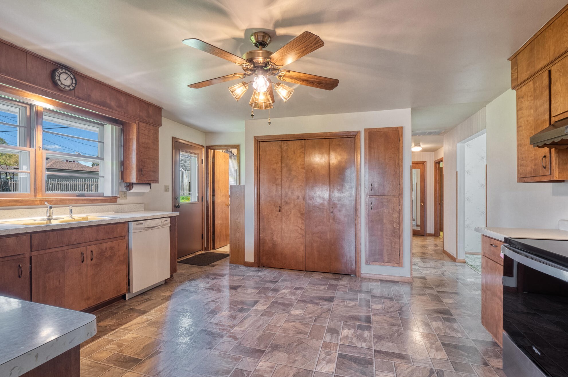 1714 23rd St, Sheboygan, WI 53081-5506