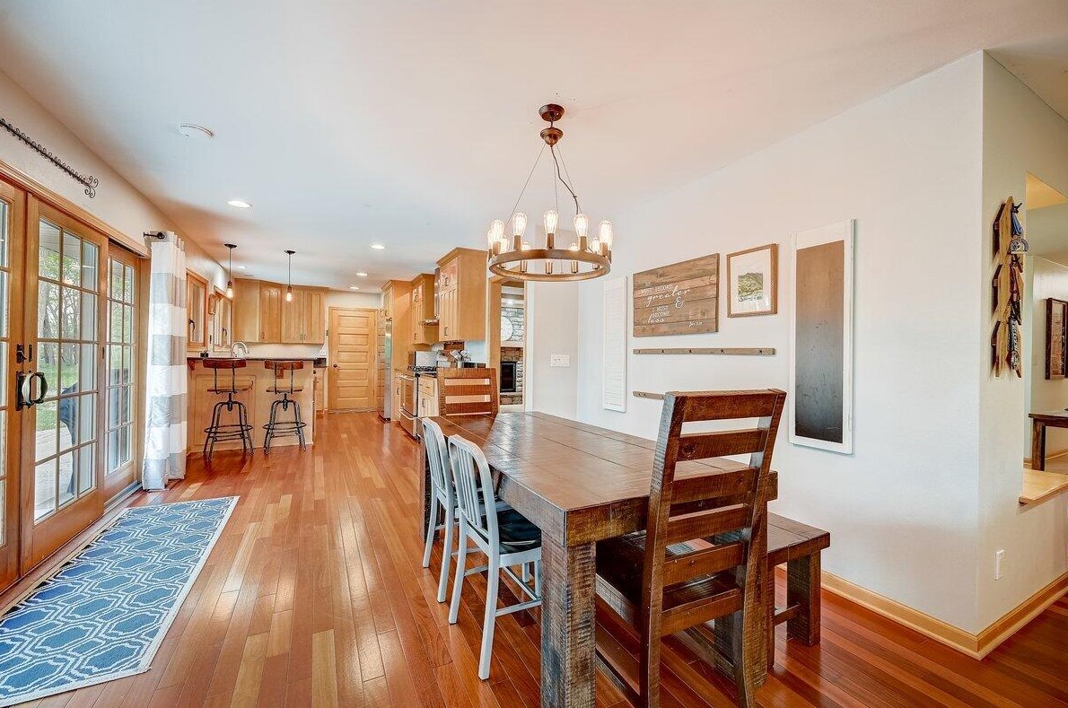 19050 Lothmoor Drive Lower, Brookfield WI  53045-4190 exterior