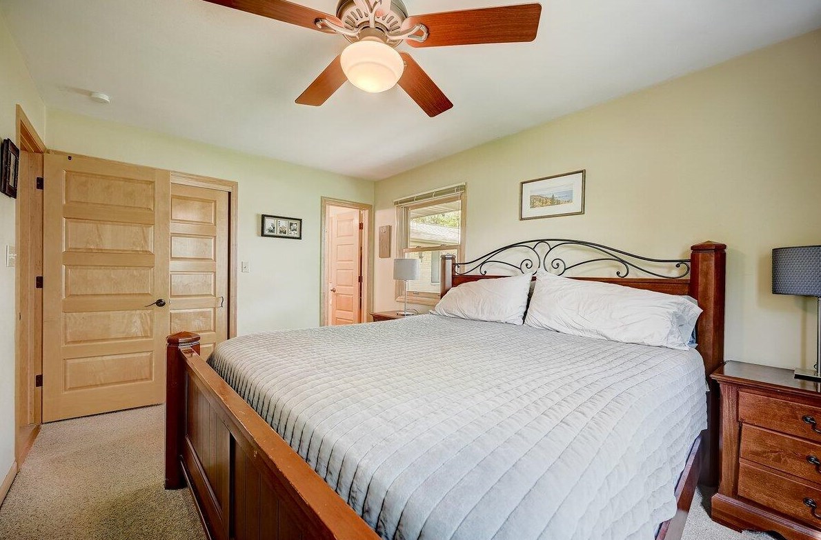 19050 Lothmoor Drive Lower, Brookfield WI  53045-4190 exterior