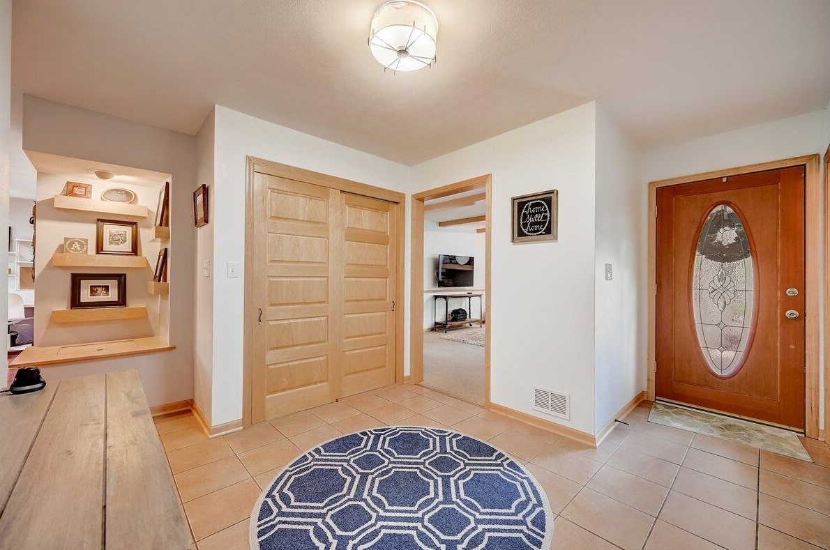 19050 Lothmoor Drive Lower, Brookfield WI  53045-4190 exterior