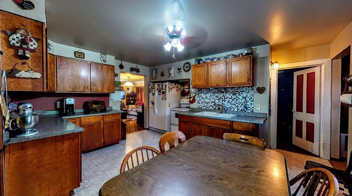 960 Watertown Ave, Jefferson, WI 53549-1140