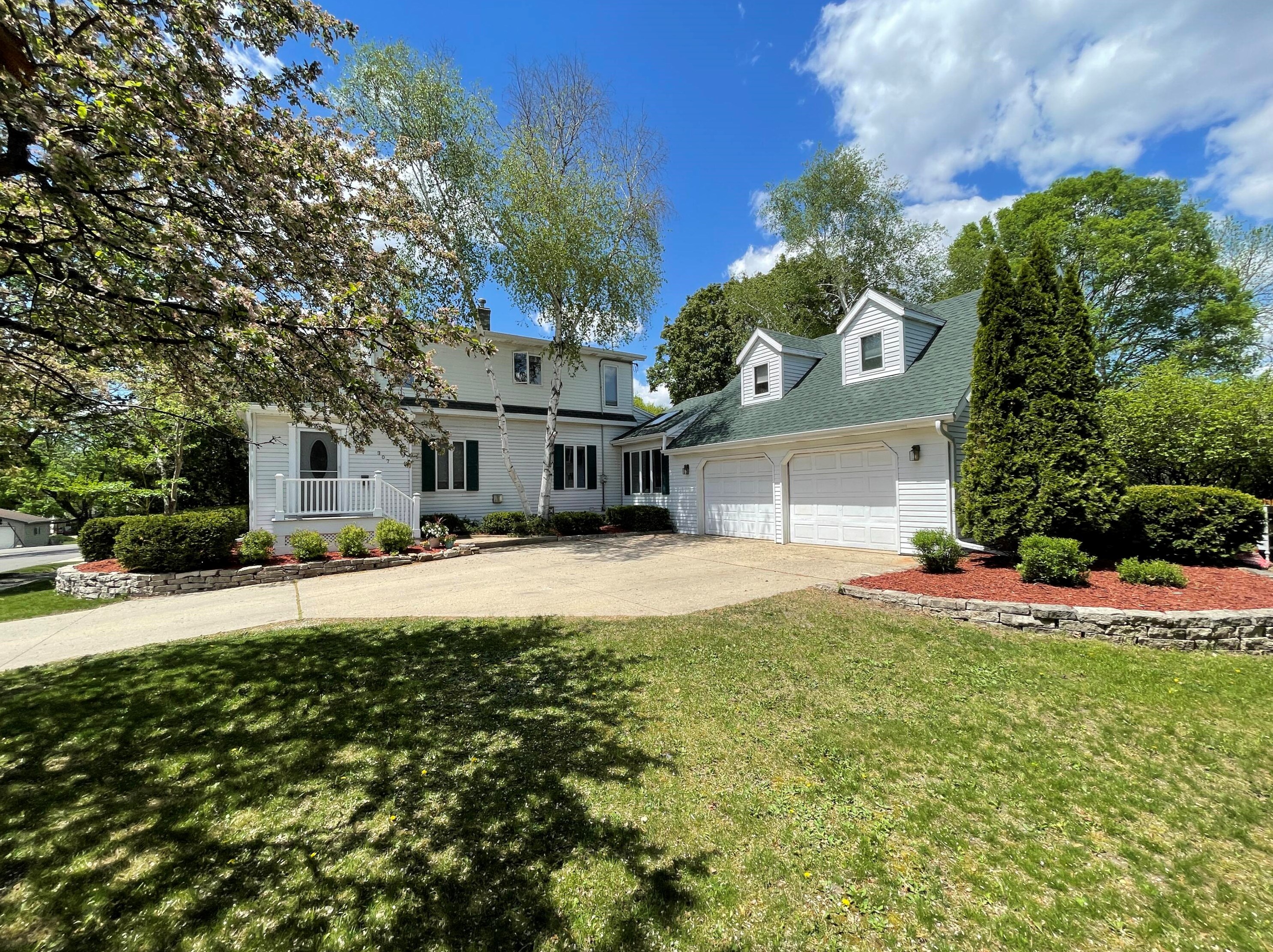 307 Craig St, Fort Atkinson, WI 53538-2319