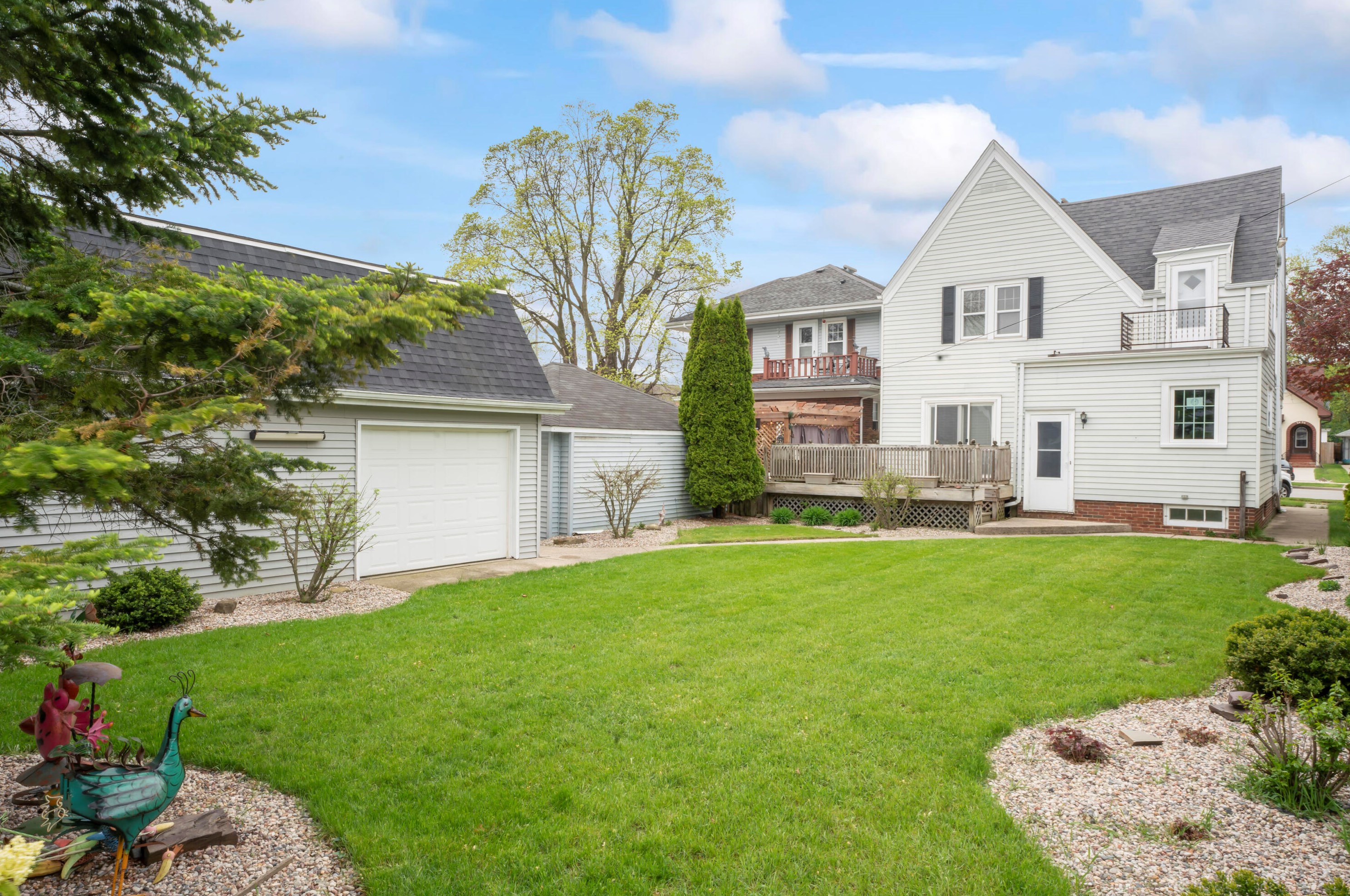 2423 Taylor Ave, Racine, WI 53403-2837