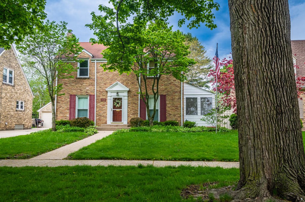 7728 6th Ave, Kenosha, WI 53143