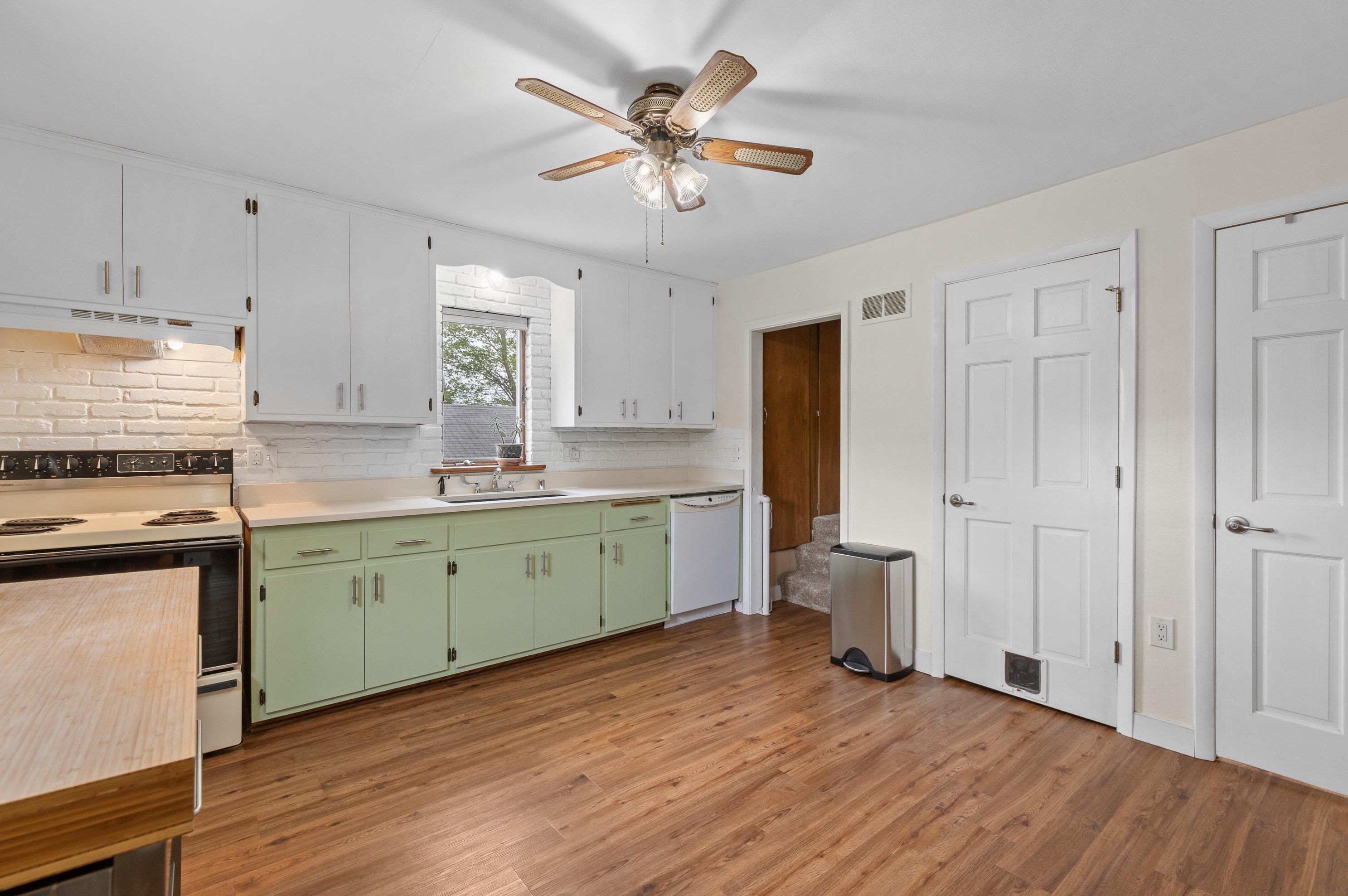 321 W Dodge St, Port Washington, WI 53074
