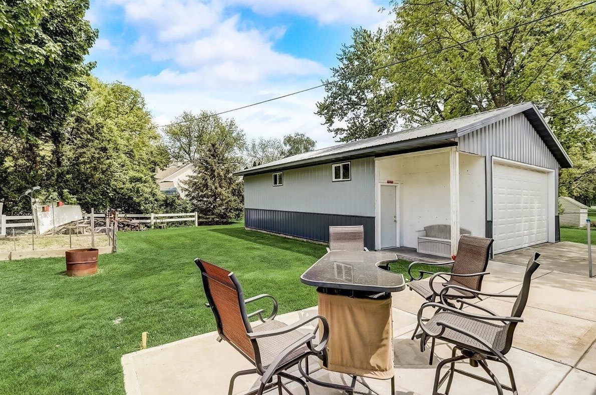 610 Whitewater Ave, Jefferson, WI 53549-1750