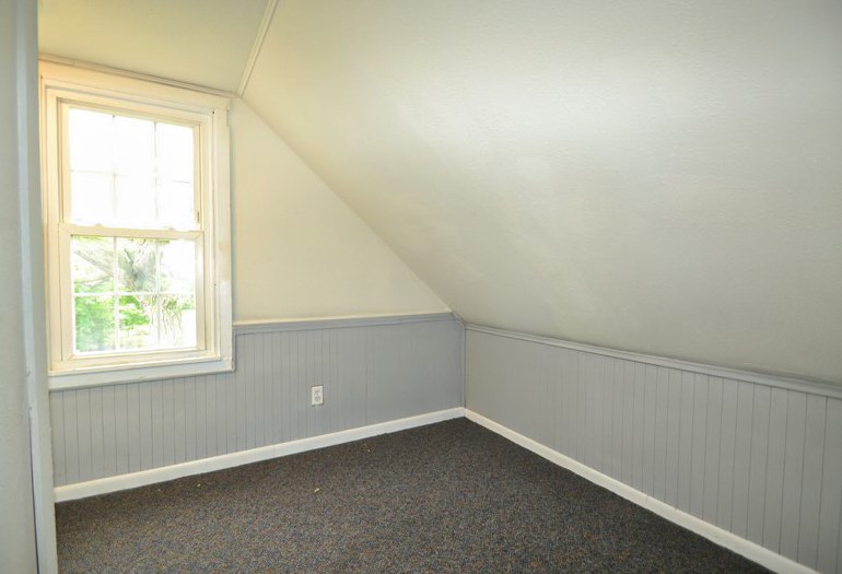 5225 Whitnall Ave, Cudahy WI  53110-1940 exterior