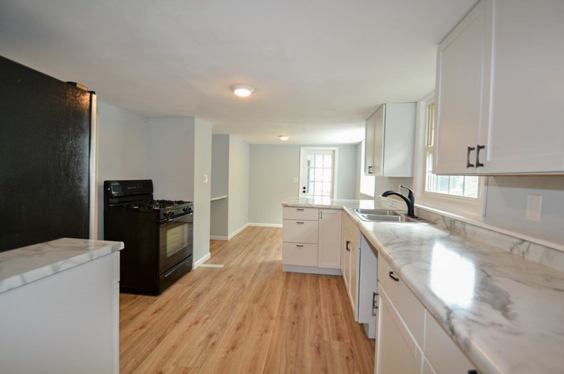 5225 Whitnall Ave, Cudahy WI  53110-1940 exterior
