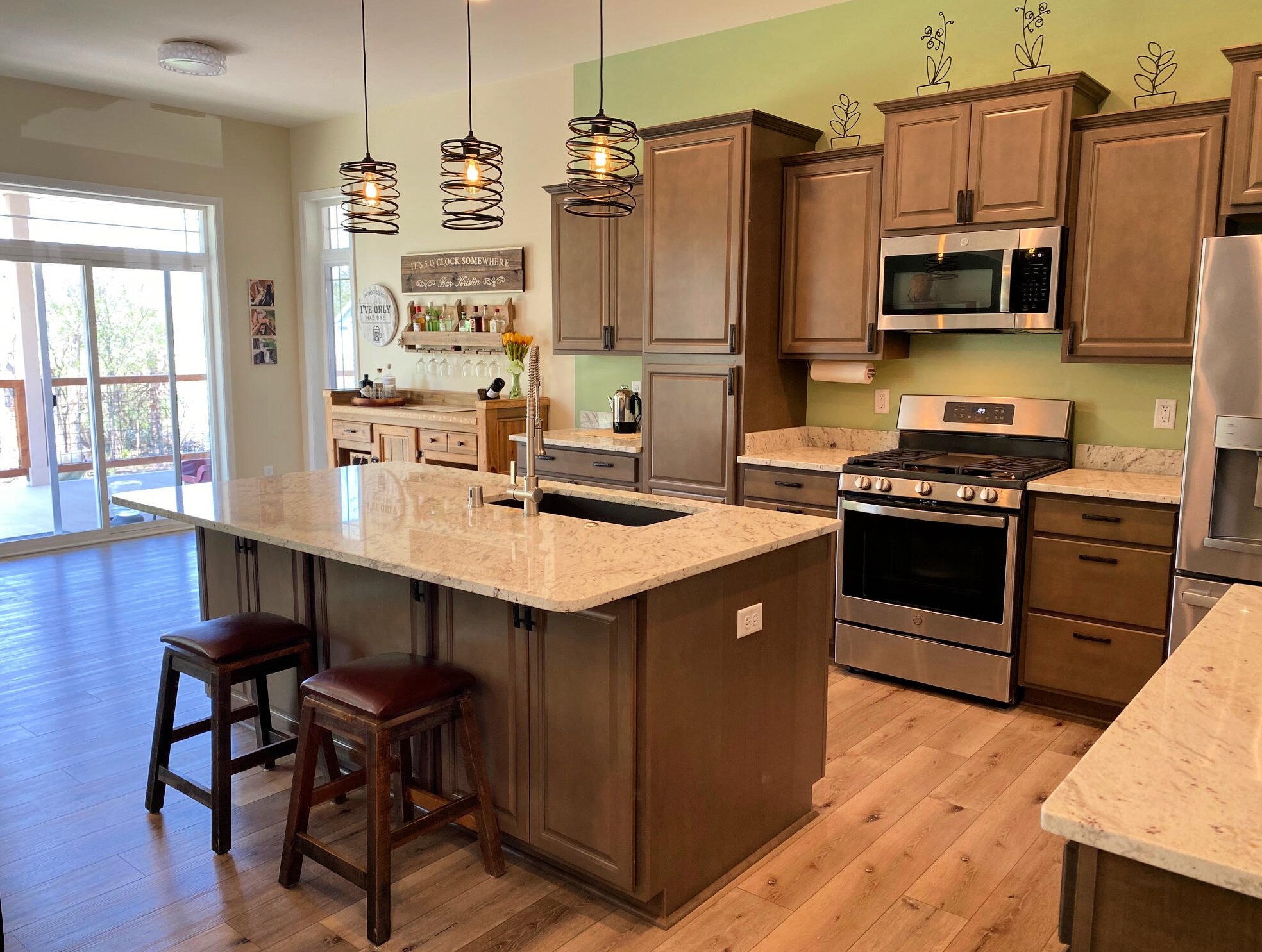2281 Ravenswood Rd, Lyons, WI 53105-7786
