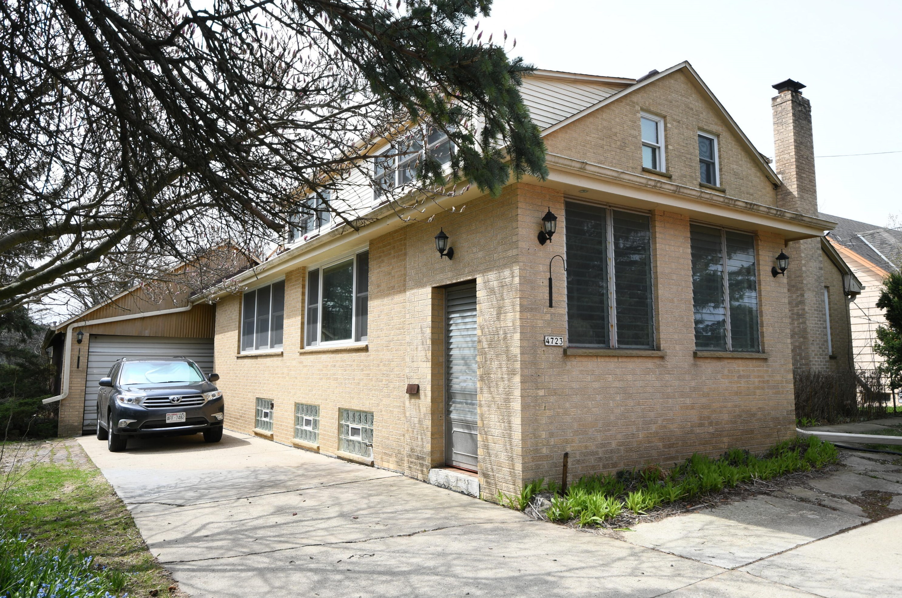 4723 Shirley Ave, Racine, WI 53406-3609